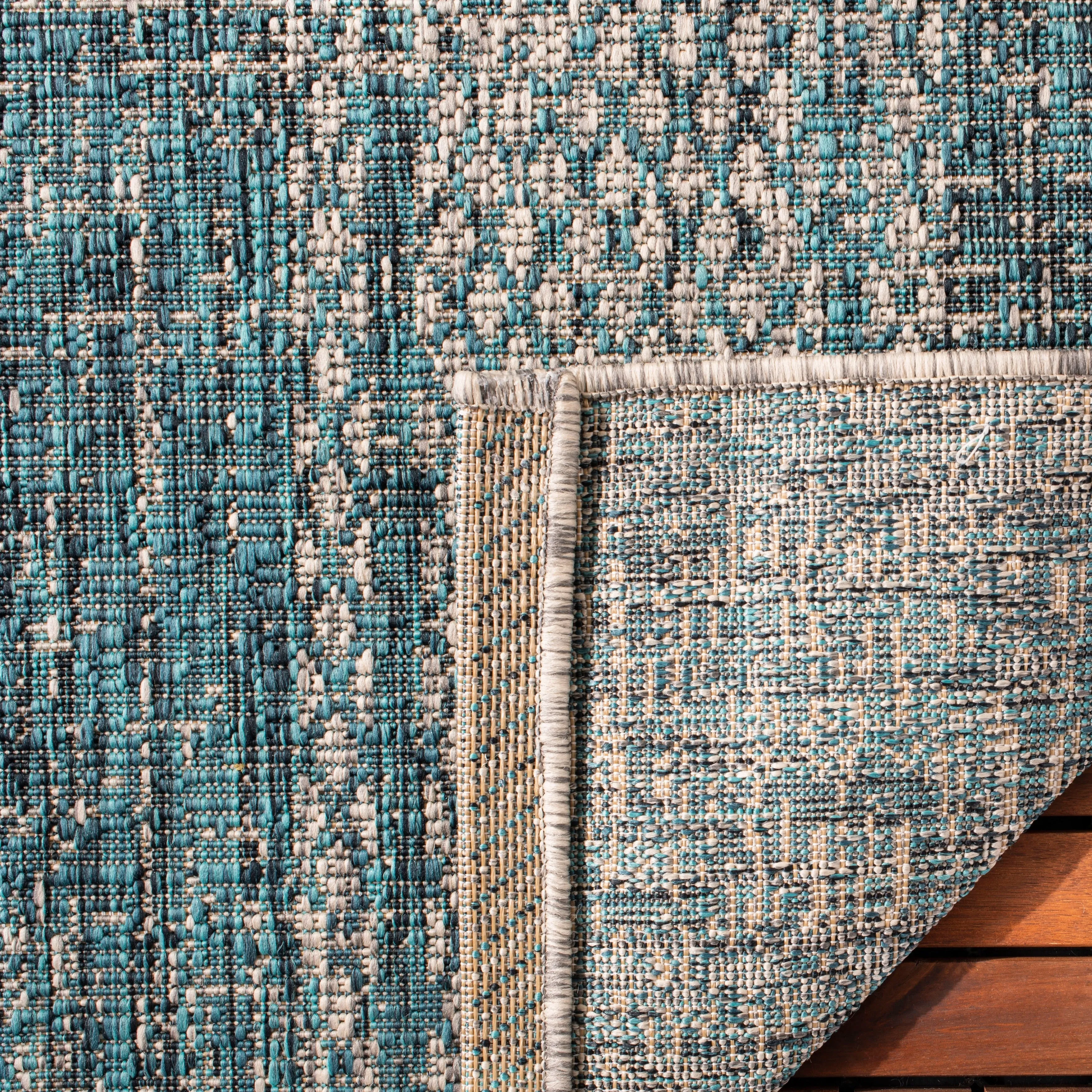SAFAVIEH Courtyard Nanci Stripe Indoor/ Outdoor Waterproof Patio Backyard Rug