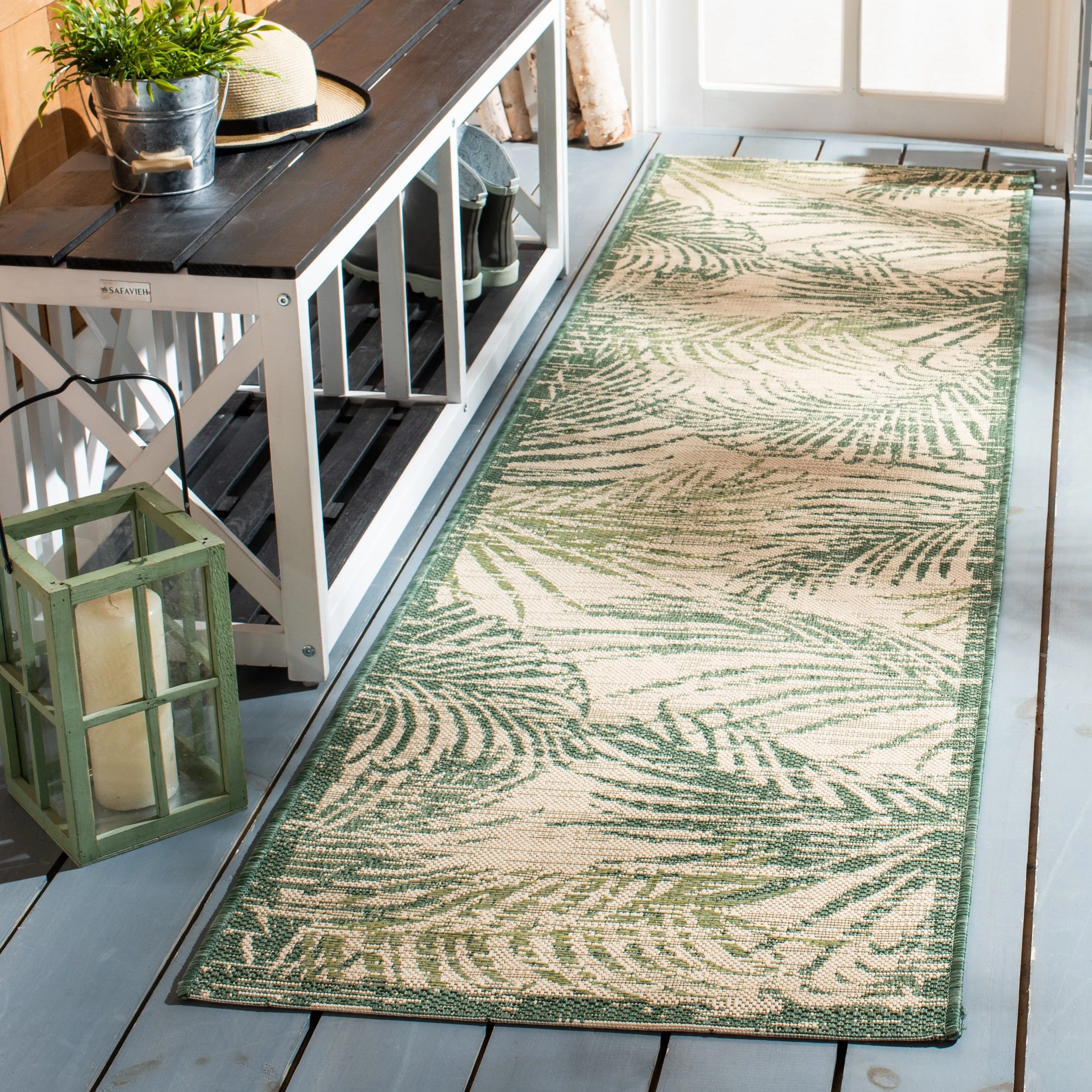SAFAVIEH Courtyard Nott Tropical Indoor/ Outdoor Waterproof Patio Backyard Rug