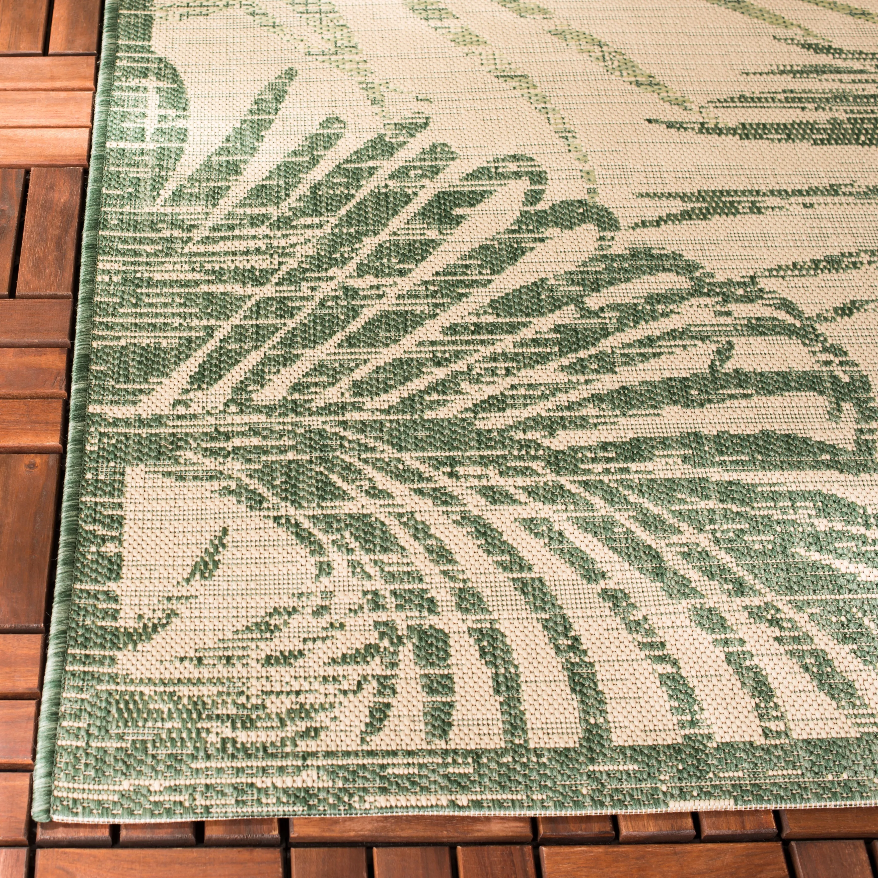 SAFAVIEH Courtyard Nott Tropical Indoor/ Outdoor Waterproof Patio Backyard Rug