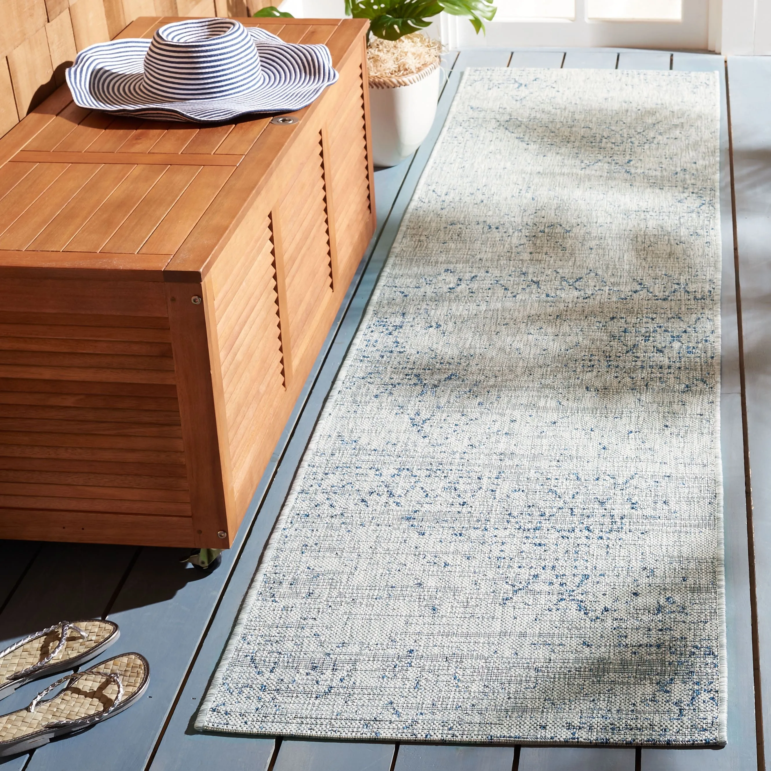 SAFAVIEH Courtyard Reiny Indoor/ Outdoor Waterproof Patio Backyard Rug