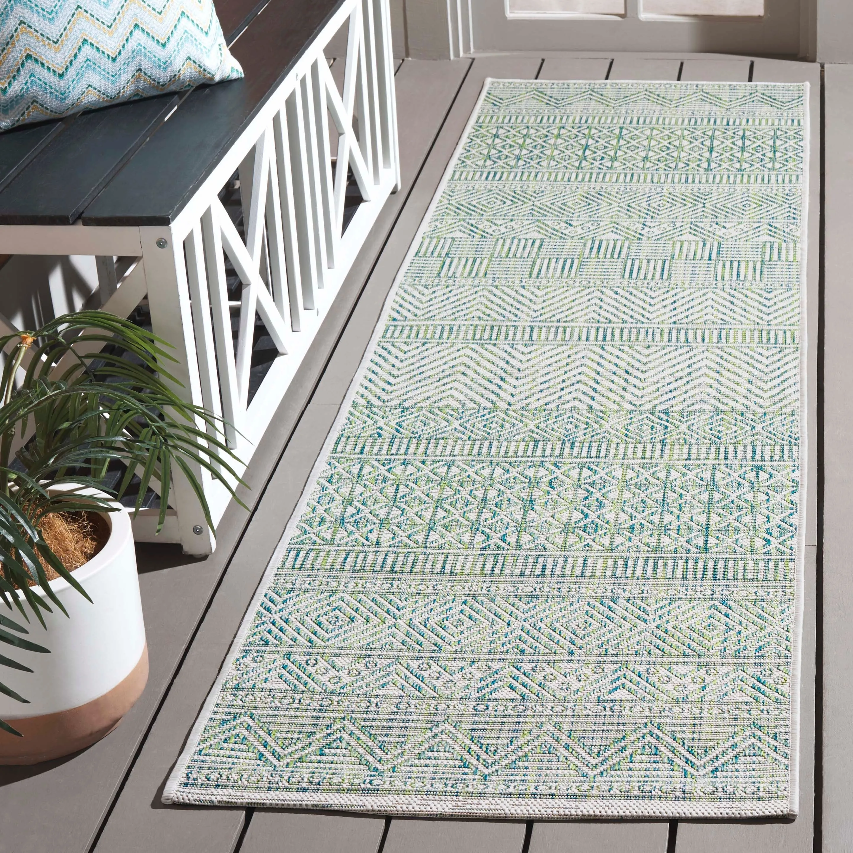 SAFAVIEH Courtyard Rozenn Indoor/ Outdoor Waterproof Patio Backyard Rug