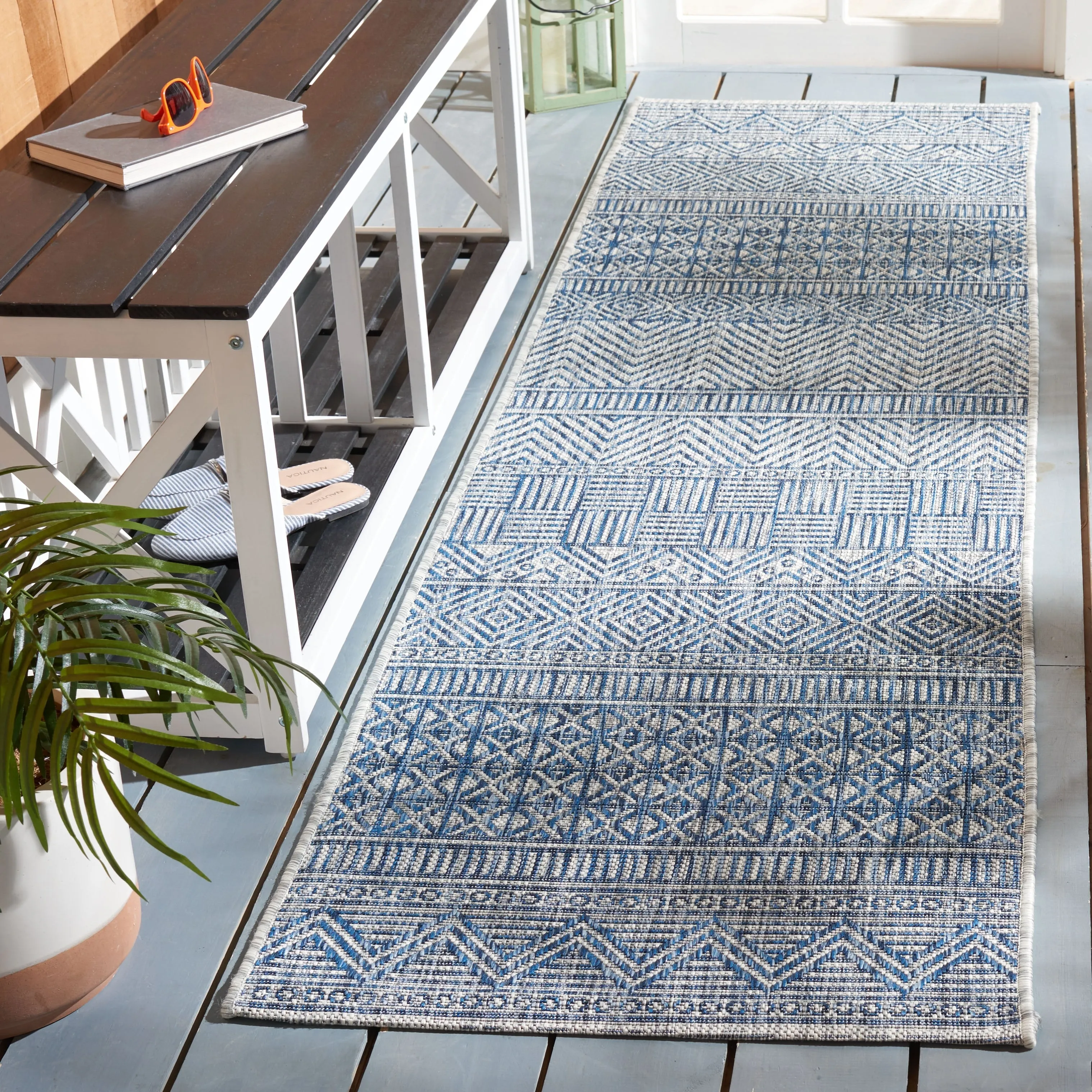 SAFAVIEH Courtyard Rozenn Indoor/ Outdoor Waterproof Patio Backyard Rug