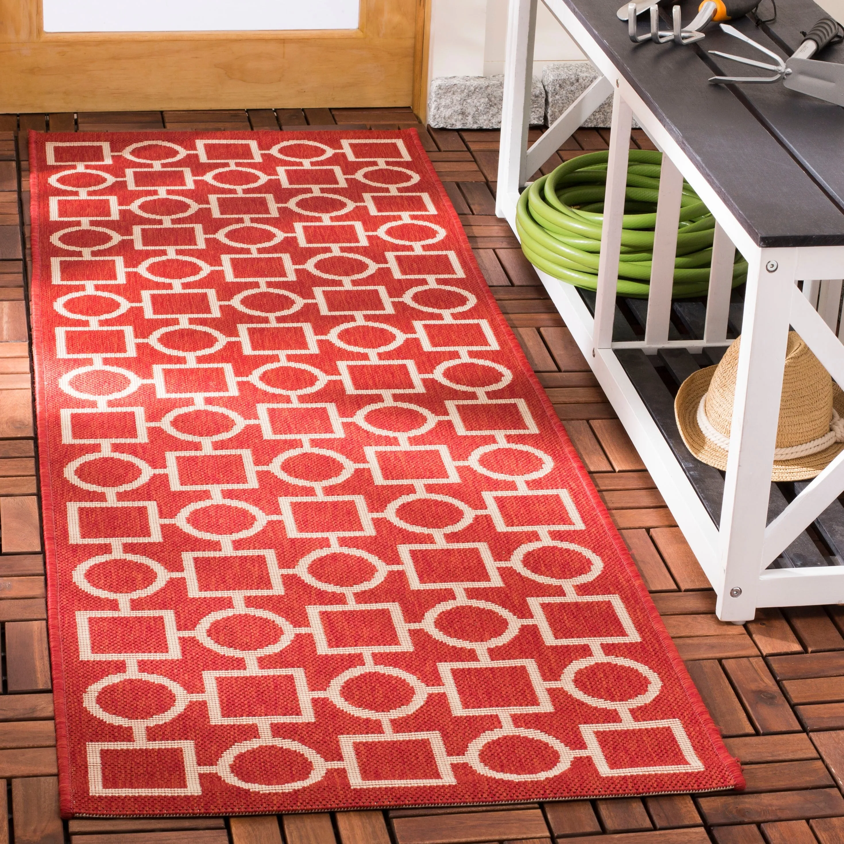 SAFAVIEH Courtyard Sharlene Indoor/ Outdoor Waterproof Patio Backyard Rug