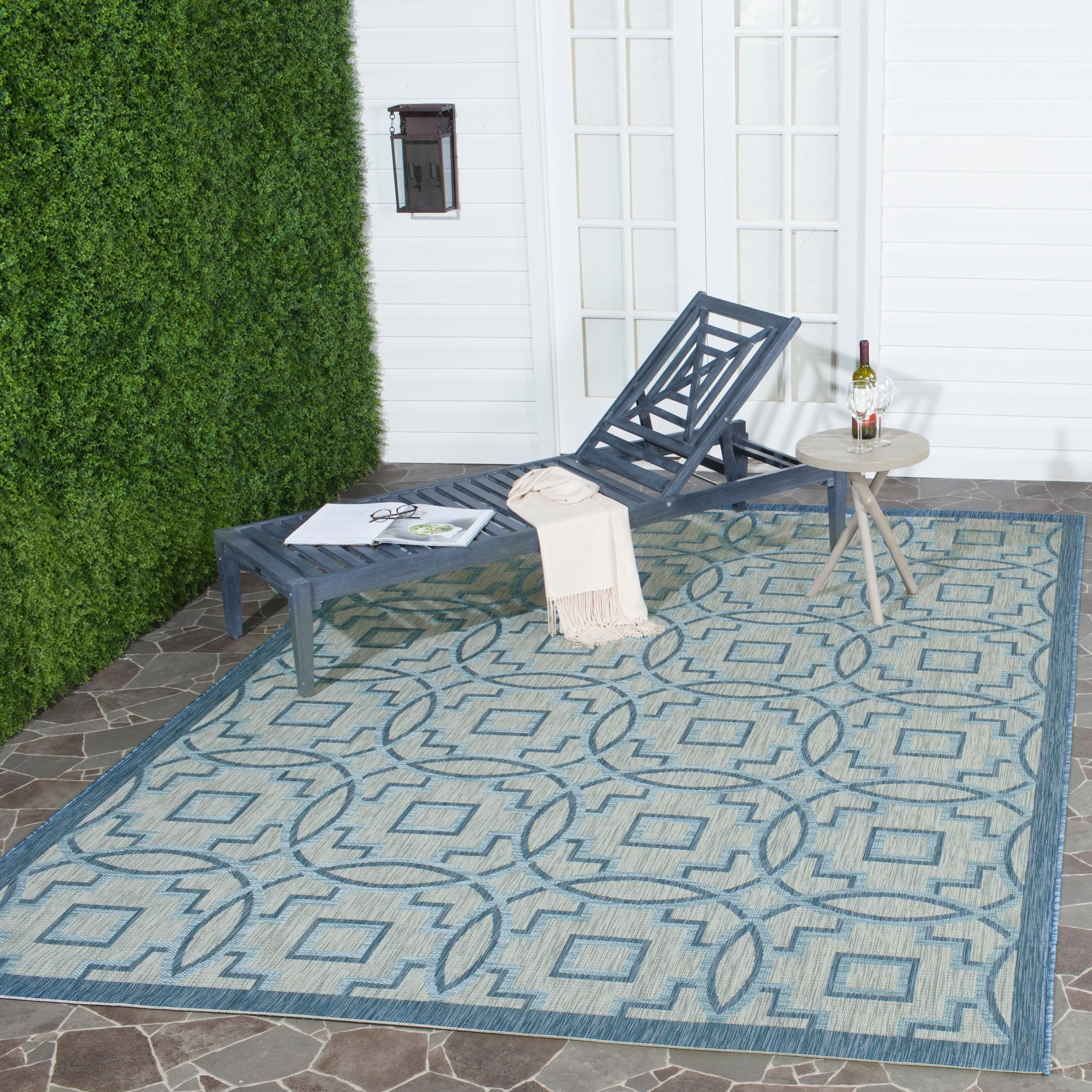 SAFAVIEH Courtyard Shelvia Indoor/ Outdoor Waterproof Patio Backyard Rug