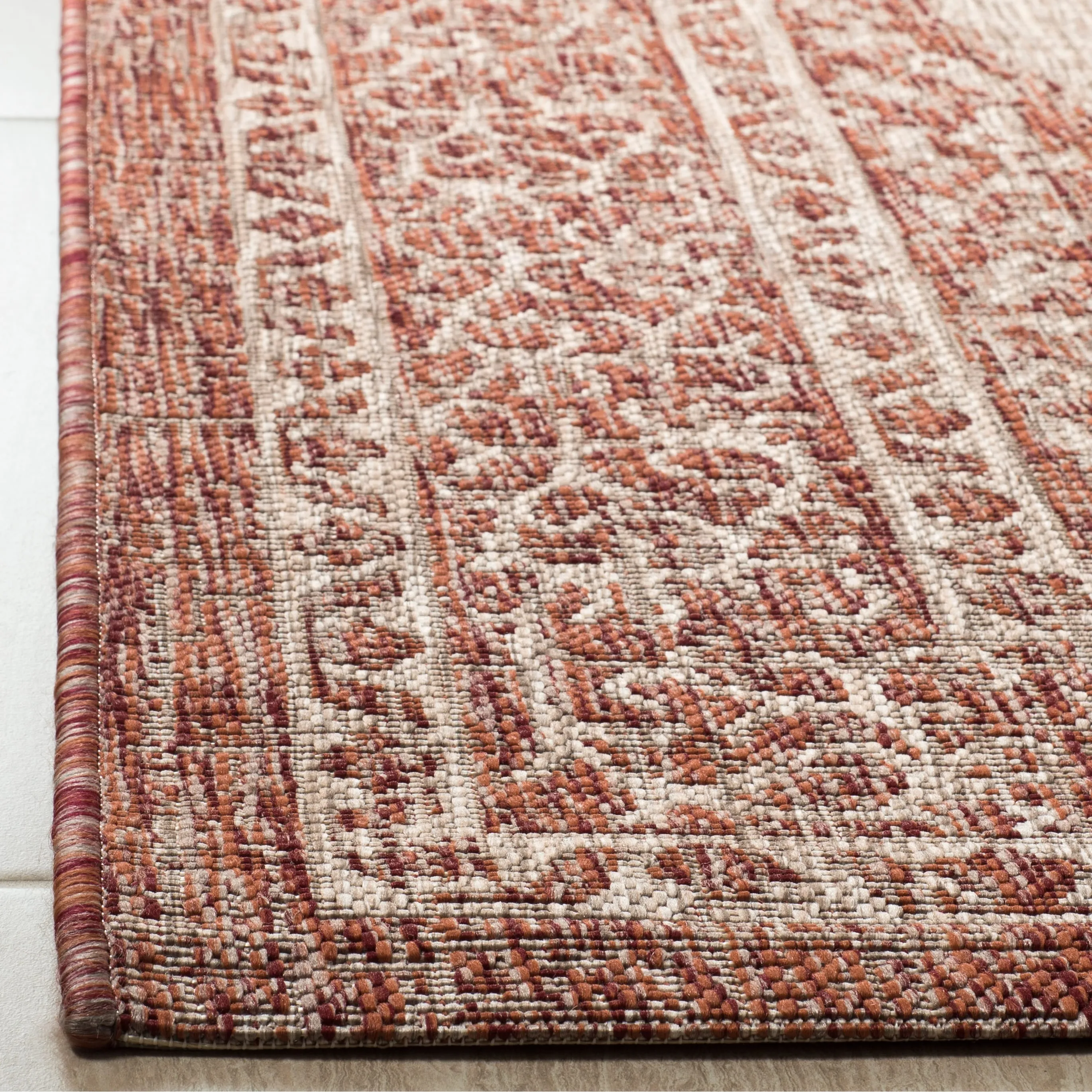 SAFAVIEH Courtyard Thoma Medallion Indoor/ Outdoor Waterproof Patio Backyard Rug