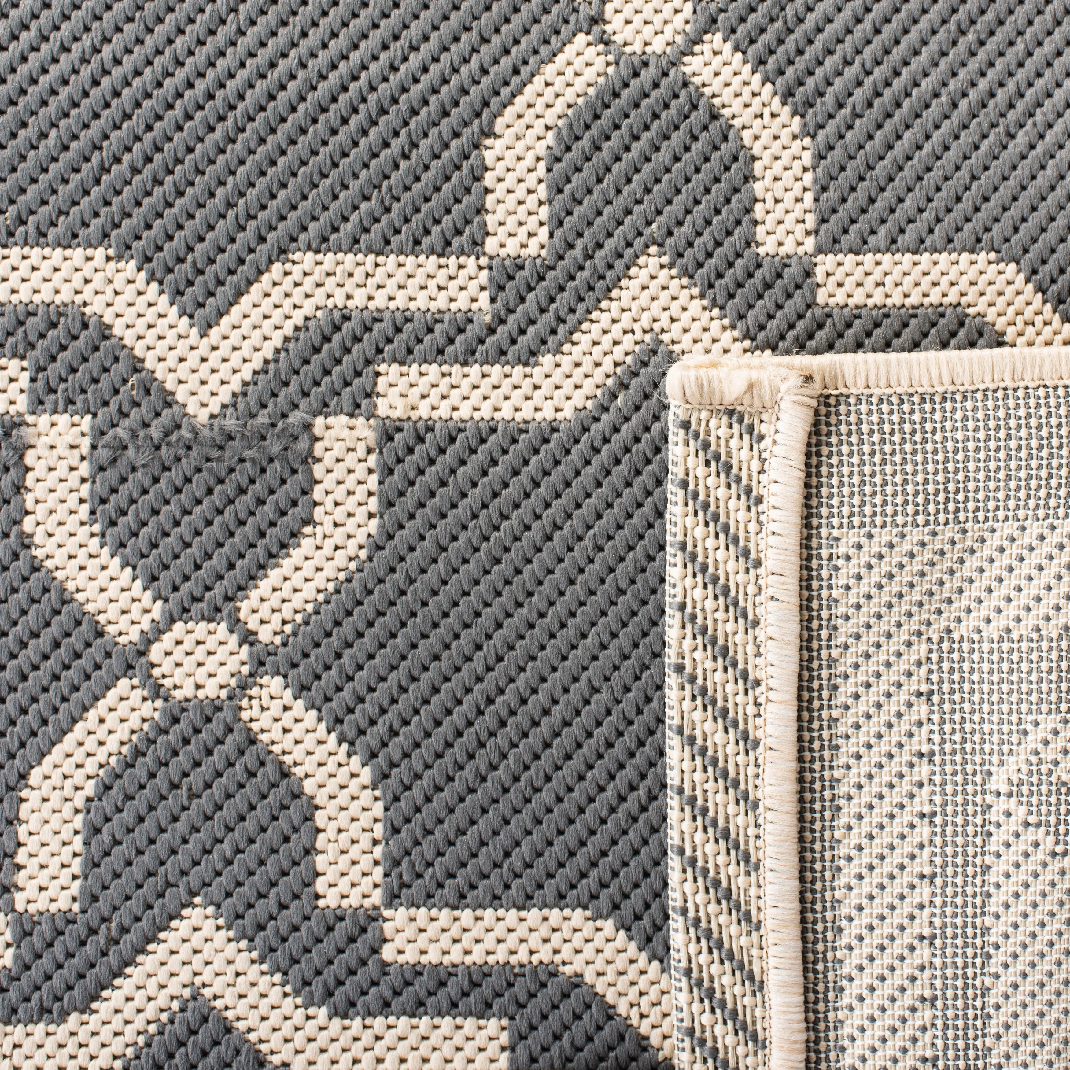 SAFAVIEH Courtyard Thomasina Indoor/ Outdoor Waterproof Patio Backyard Rug