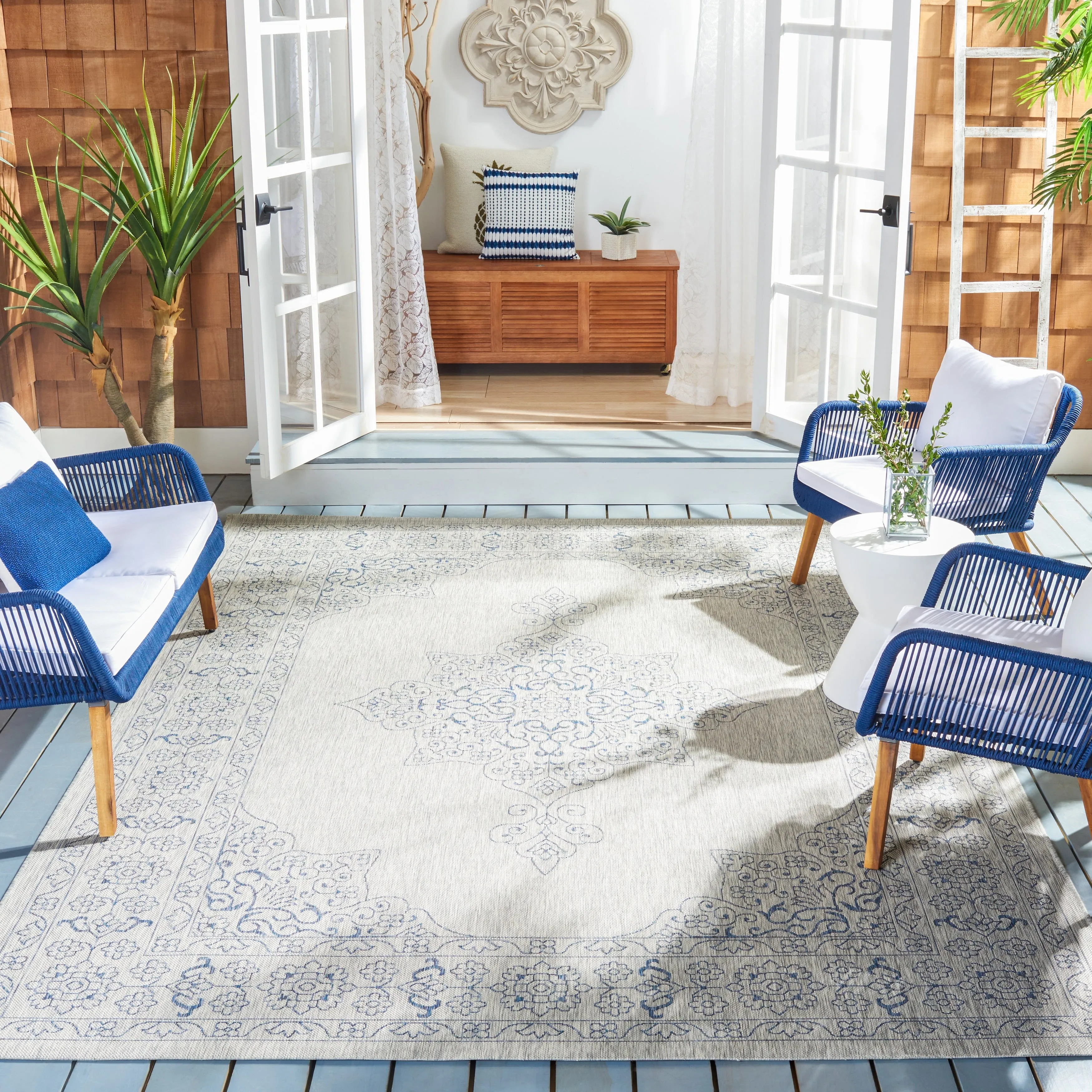 SAFAVIEH Courtyard Zikrija Indoor/ Outdoor Waterproof Patio Backyard Rug