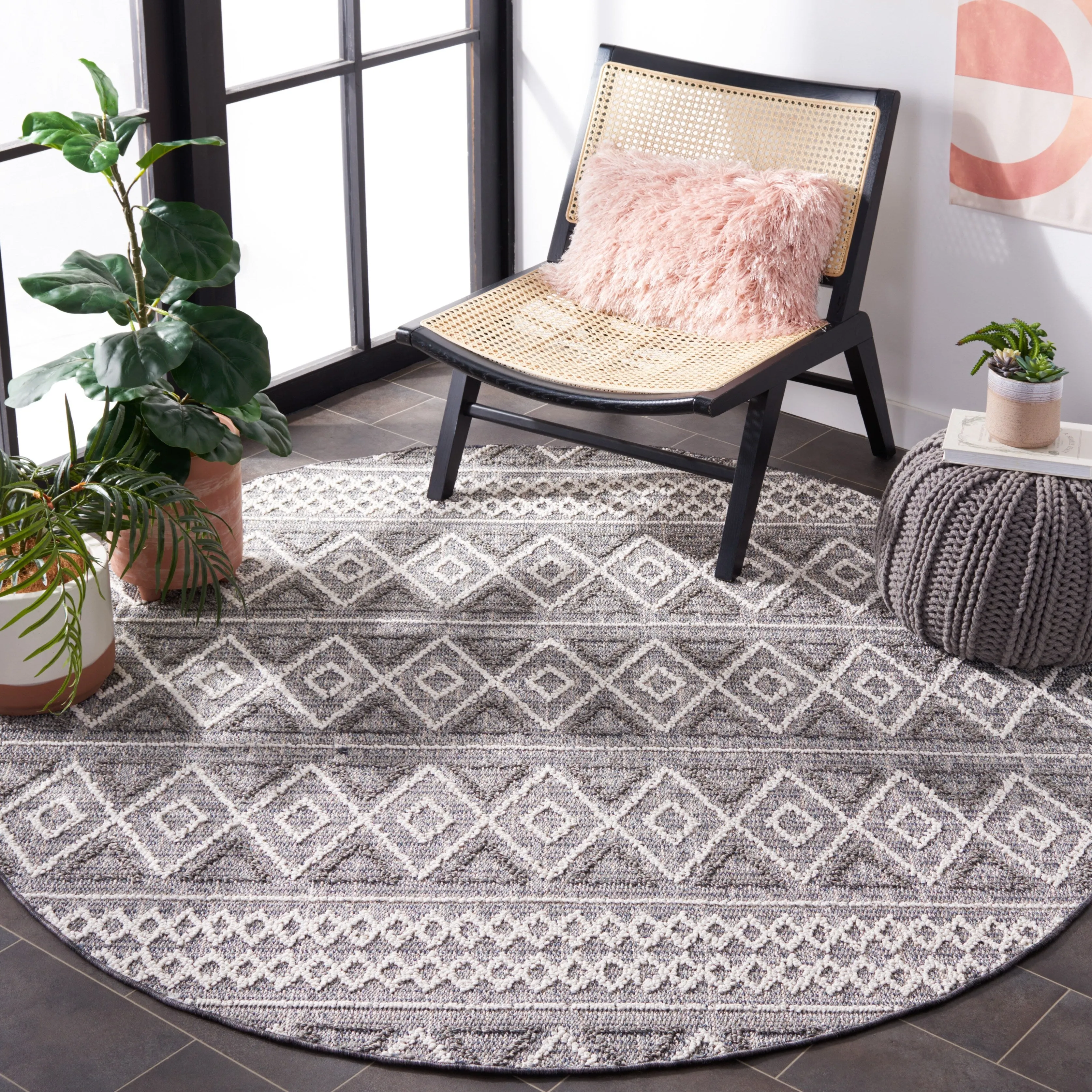 SAFAVIEH Global Ignacia Moroccan Trellis Indoor/ Outdoor Waterproof Patio