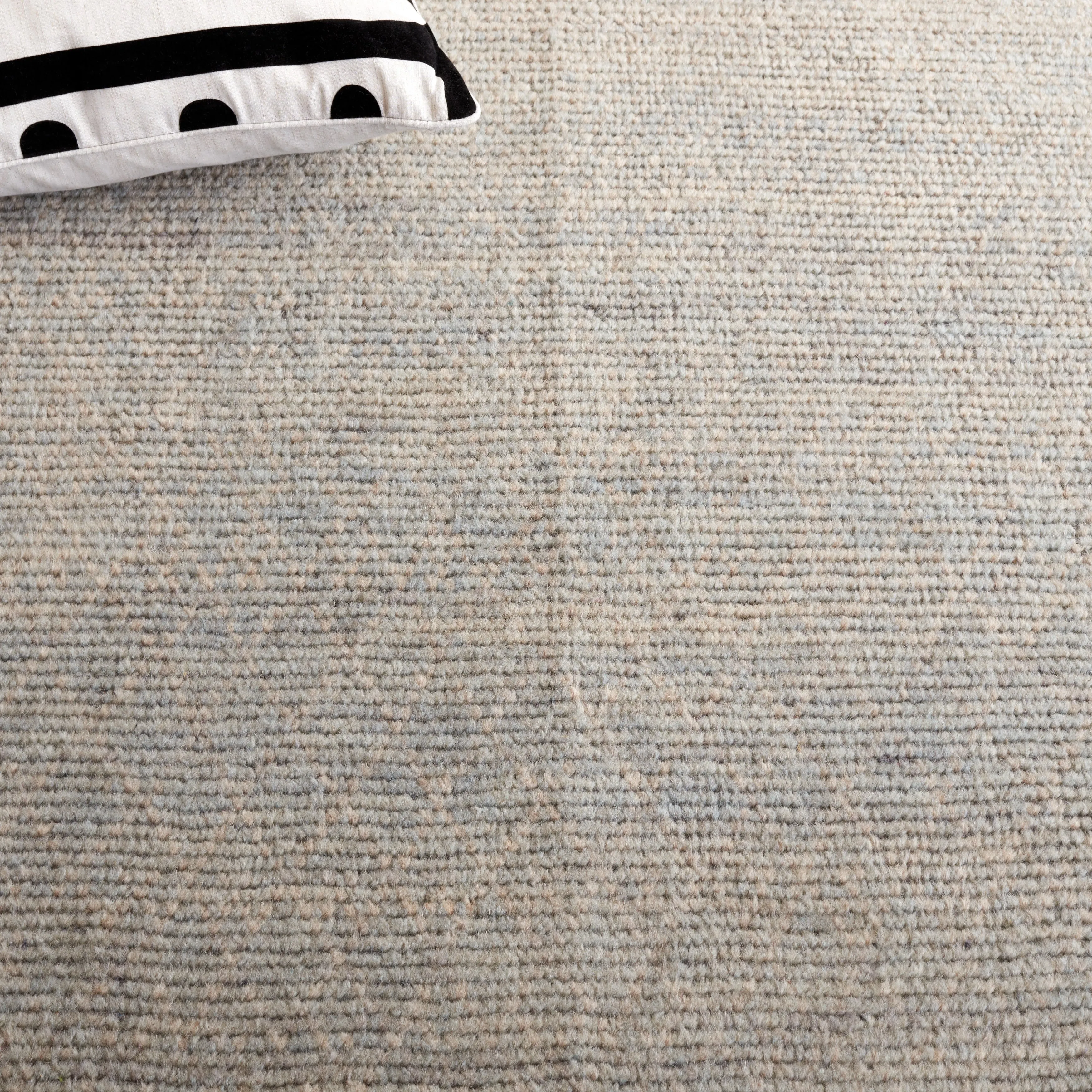 SAFAVIEH Hand-Knotted Nomad Bouchra Boho Wool Rug
