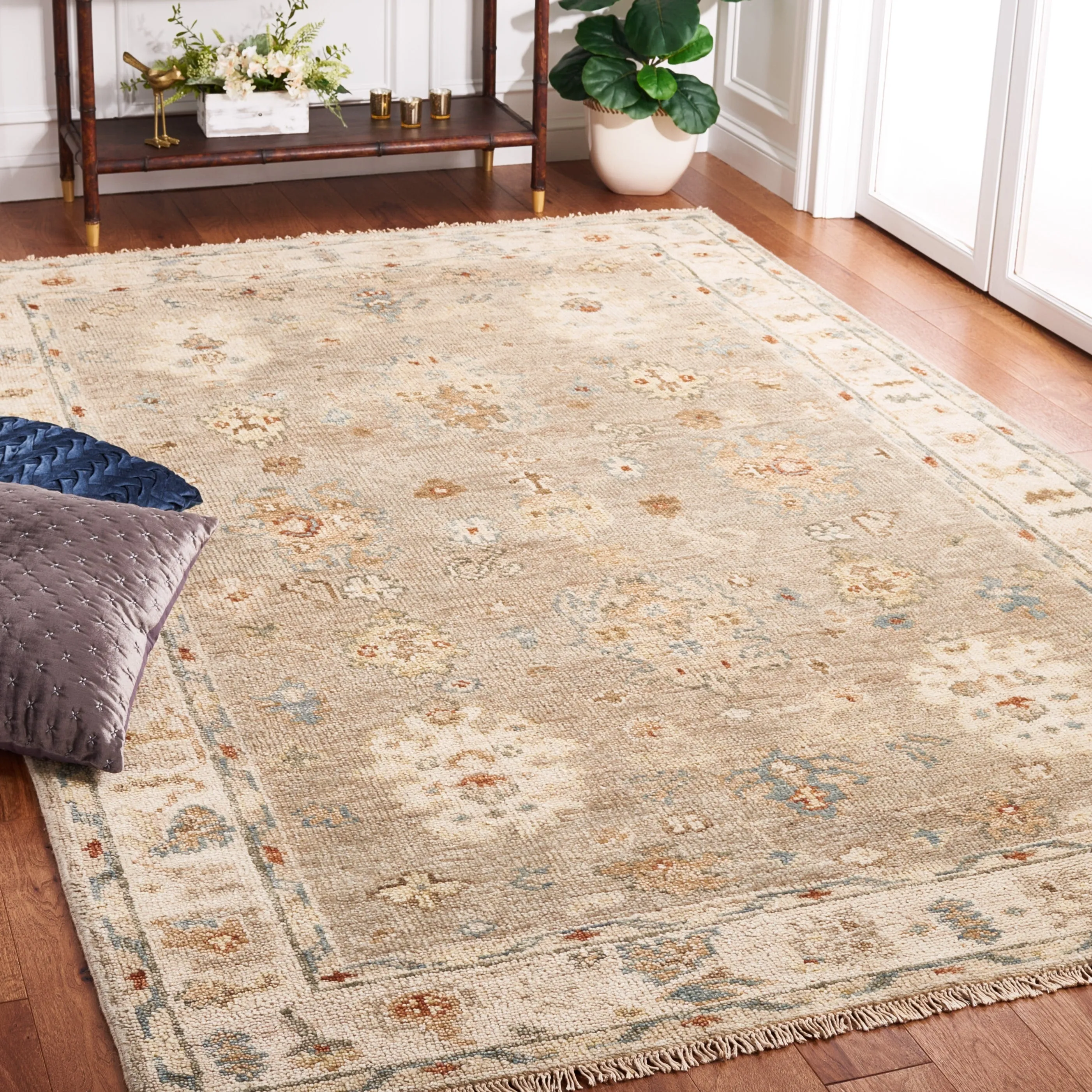 SAFAVIEH Hand-Knotted Samarkand Rinje Traditional Wool Rug