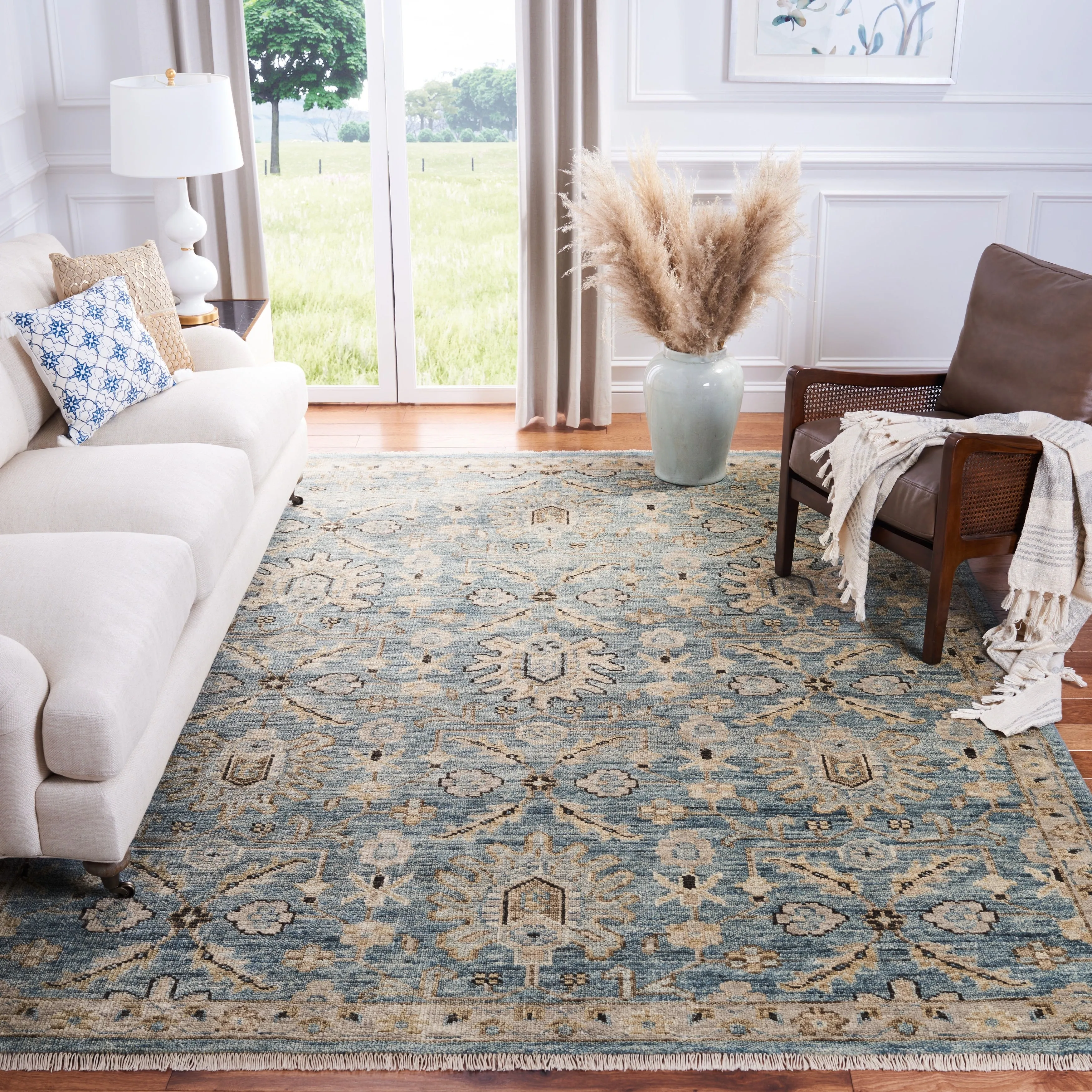 SAFAVIEH Hand-Knotted Samarkand Versilia Traditional Wool Rug