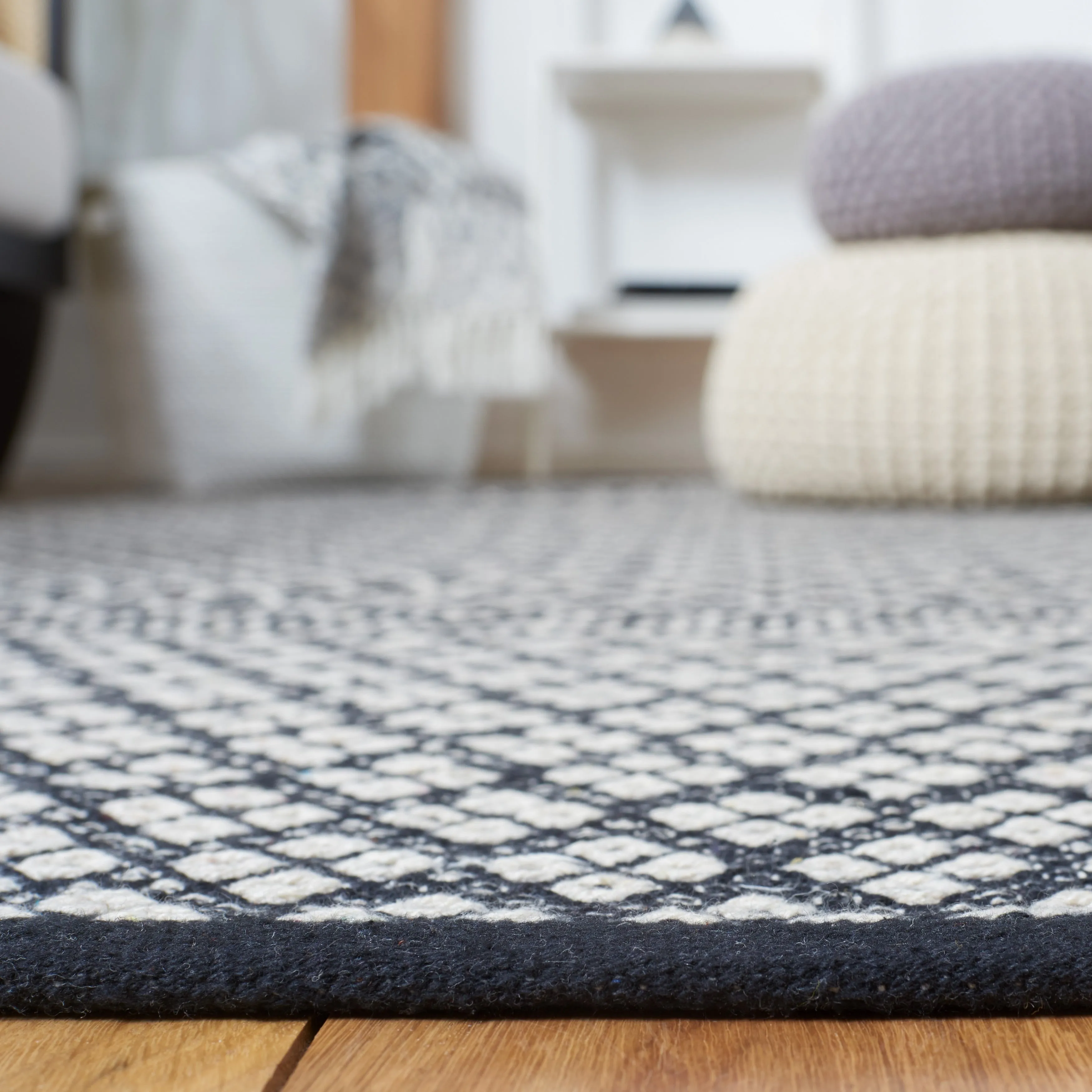 SAFAVIEH Hand-Woven Kilim Mithlesh Flatweave Cotton Rug