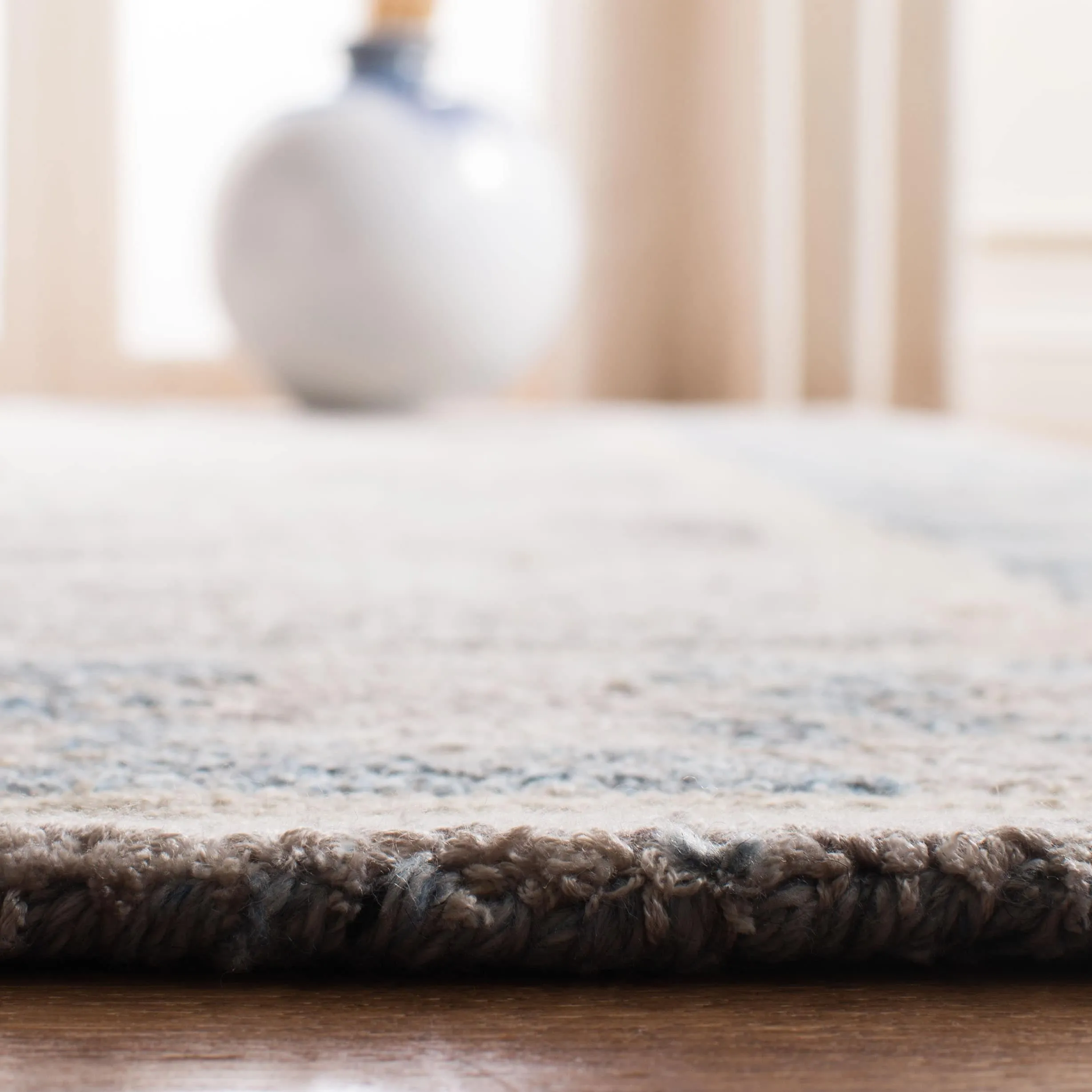 SAFAVIEH Handmade Abstract Annalee Oriental Wool Rug