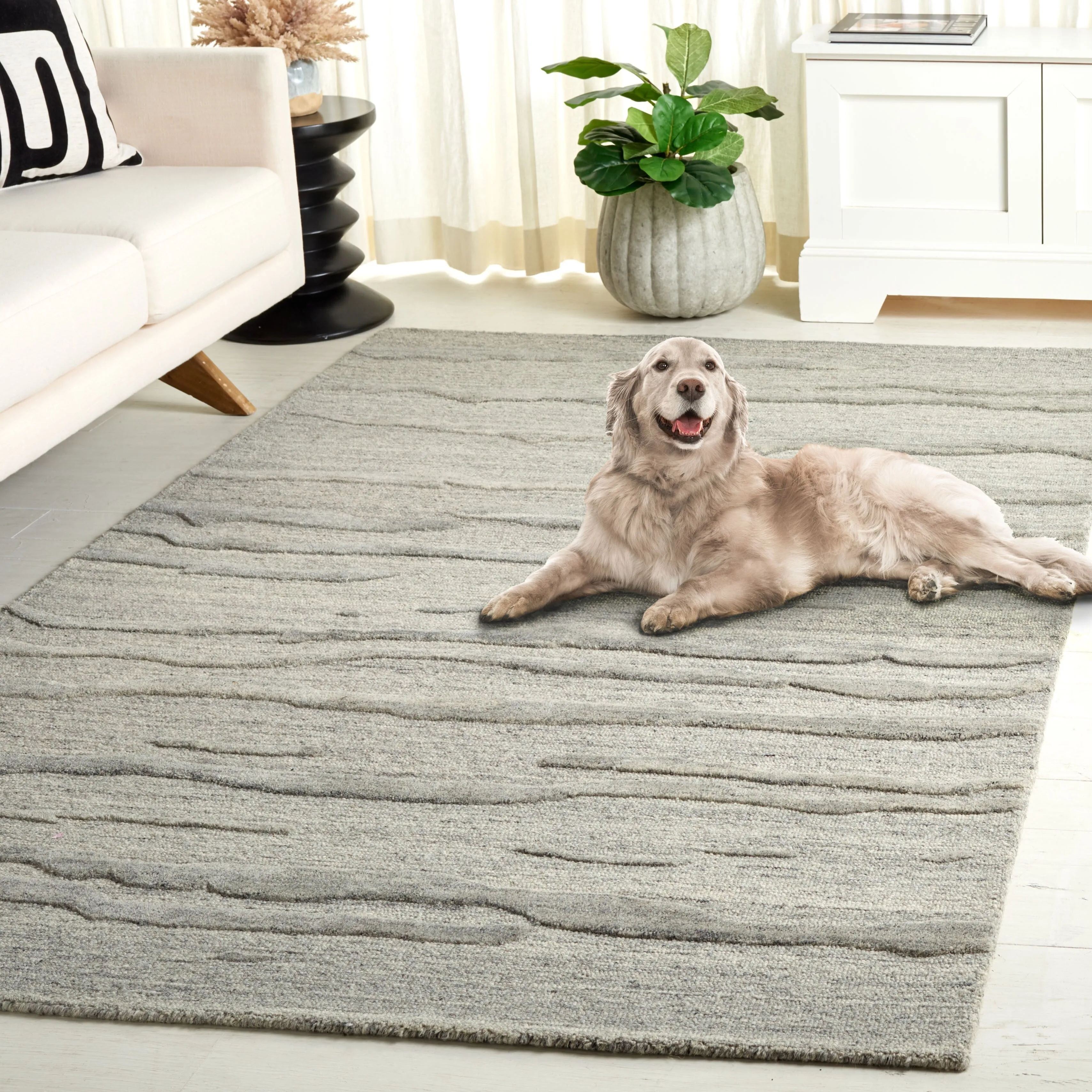SAFAVIEH Handmade Abstract Monalisa Modern Wool Rug