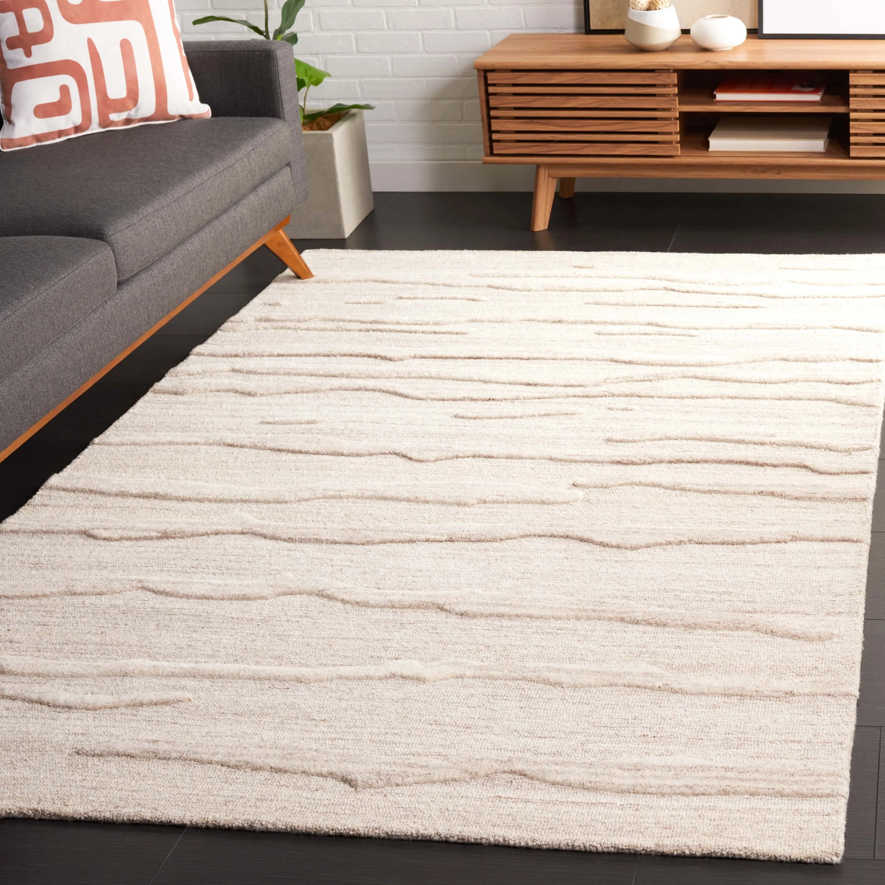 SAFAVIEH Handmade Abstract Monalisa Modern Wool Rug