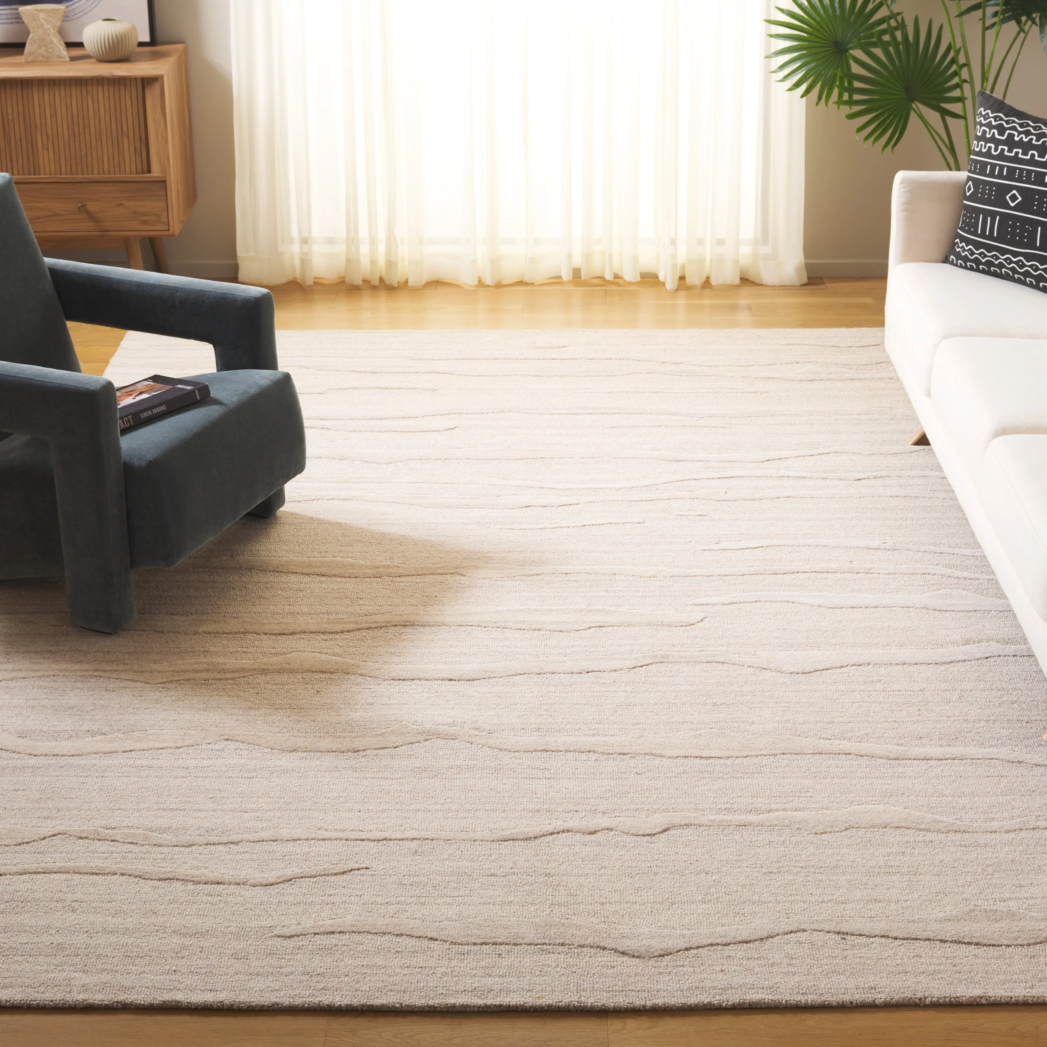 SAFAVIEH Handmade Abstract Monalisa Modern Wool Rug