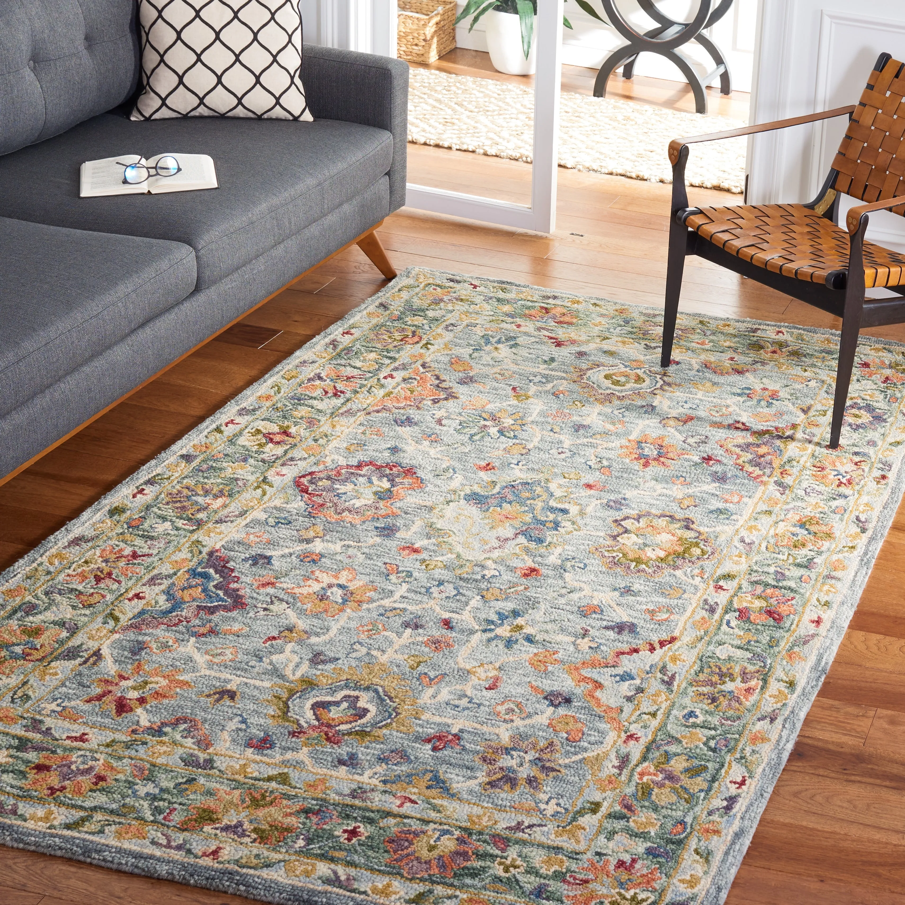 SAFAVIEH Handmade Aspen Nicasia Boho Wool Rug