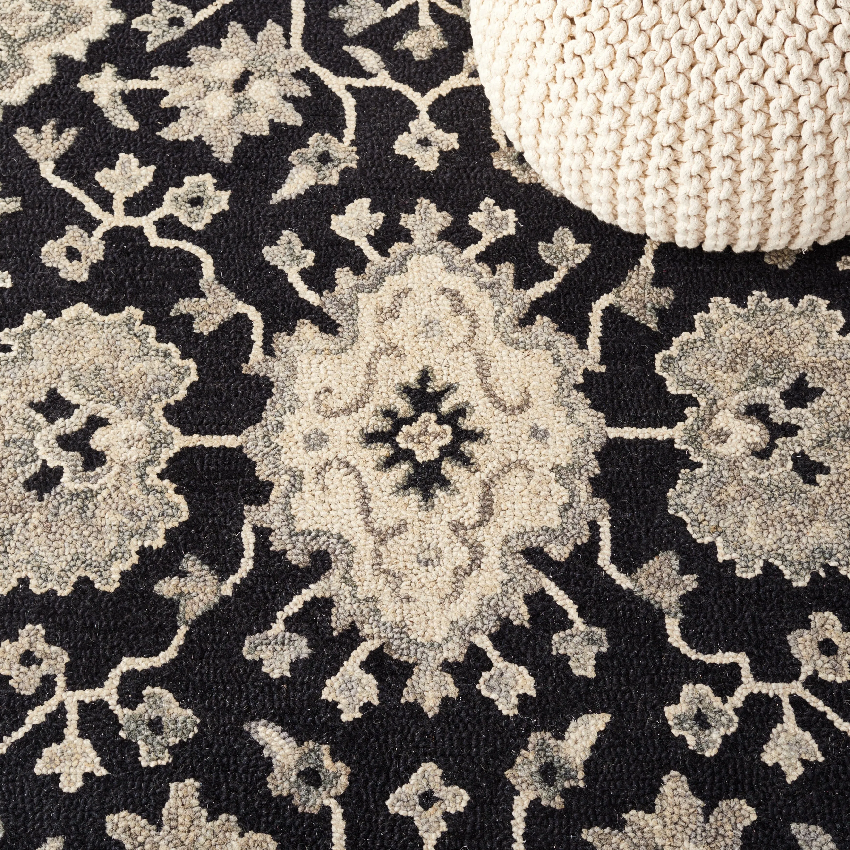 SAFAVIEH Handmade Aspen Nicasia Boho Wool Rug
