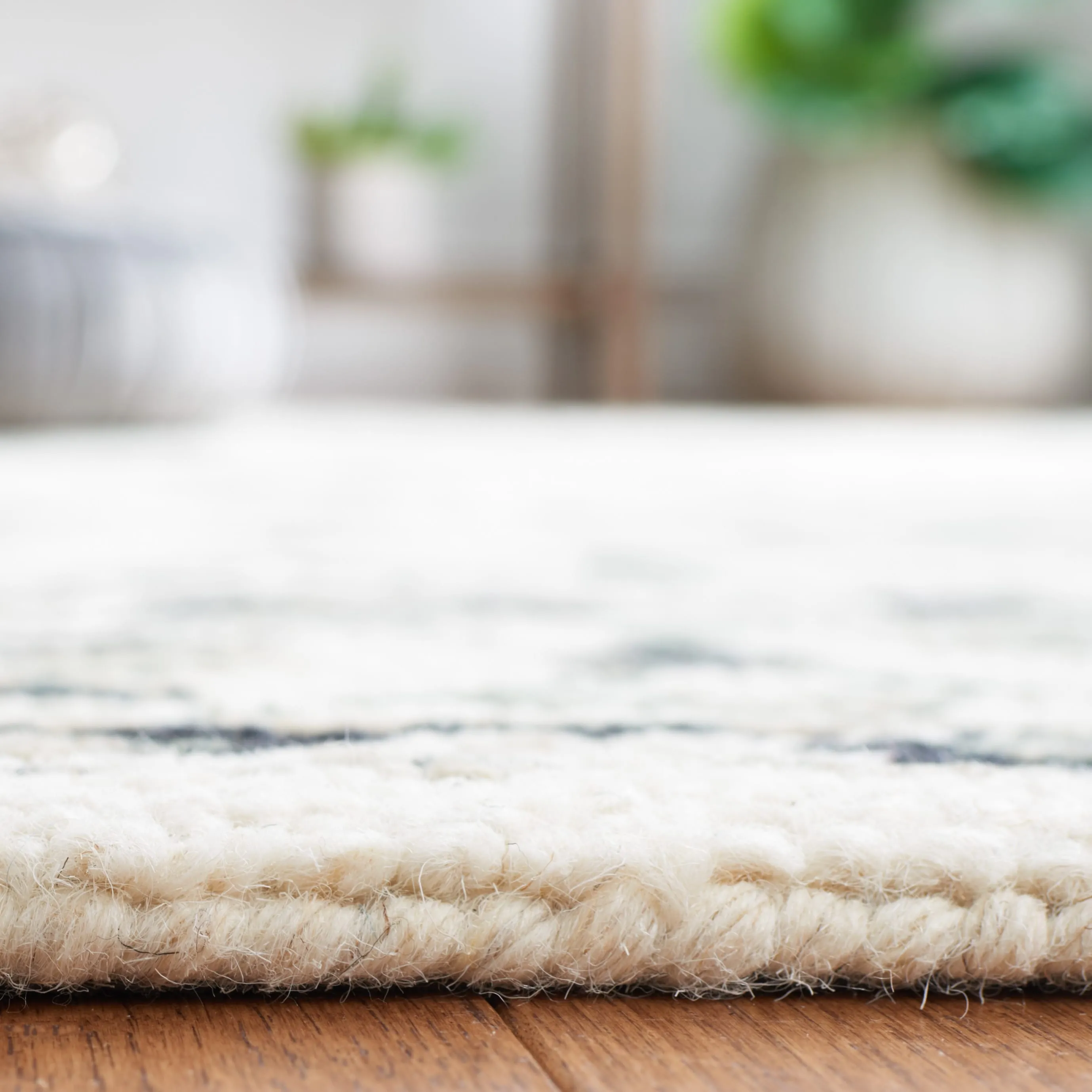SAFAVIEH Handmade Aspen Nicasia Boho Wool Rug