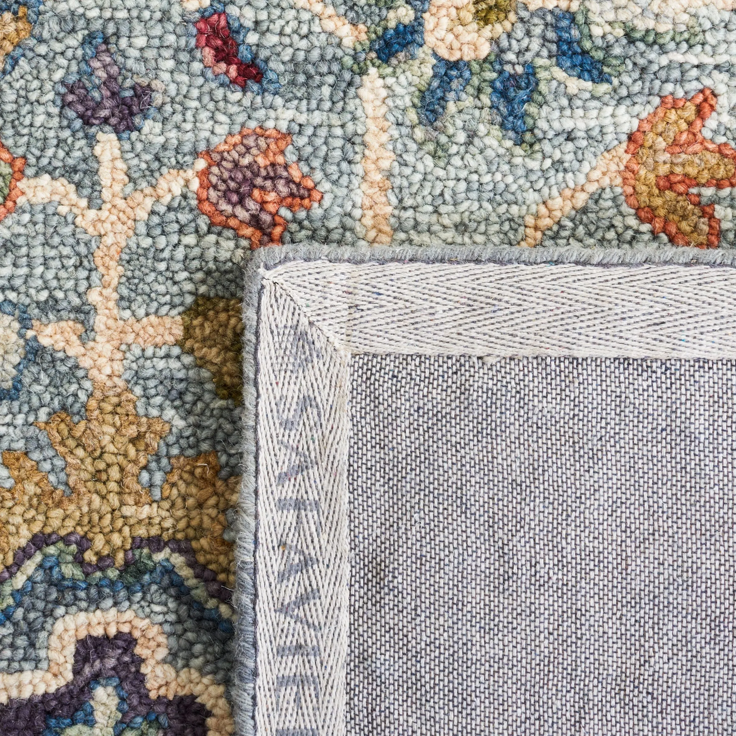 SAFAVIEH Handmade Aspen Nicasia Boho Wool Rug