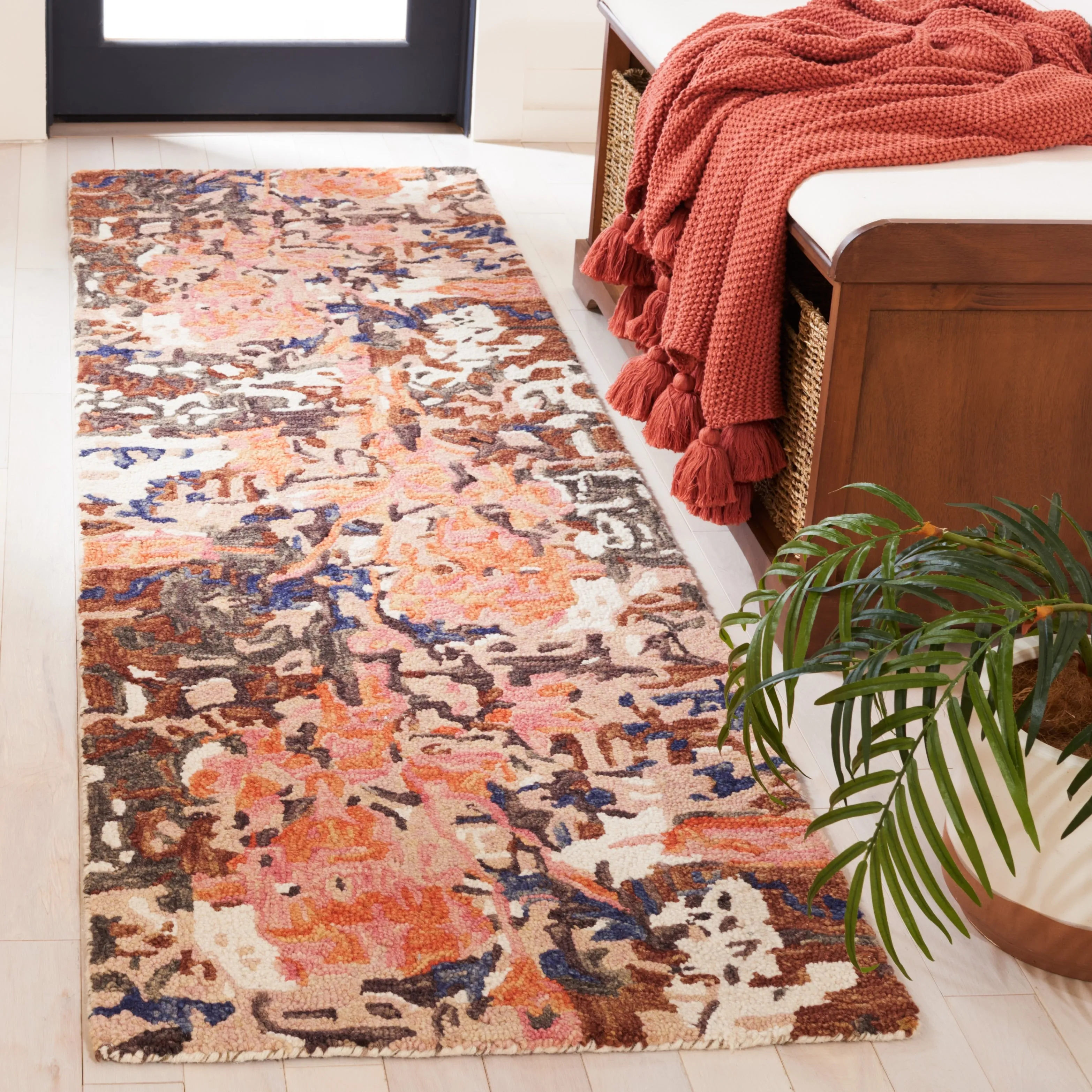SAFAVIEH Handmade Blossom Florinela French Country Floral Wool Rug