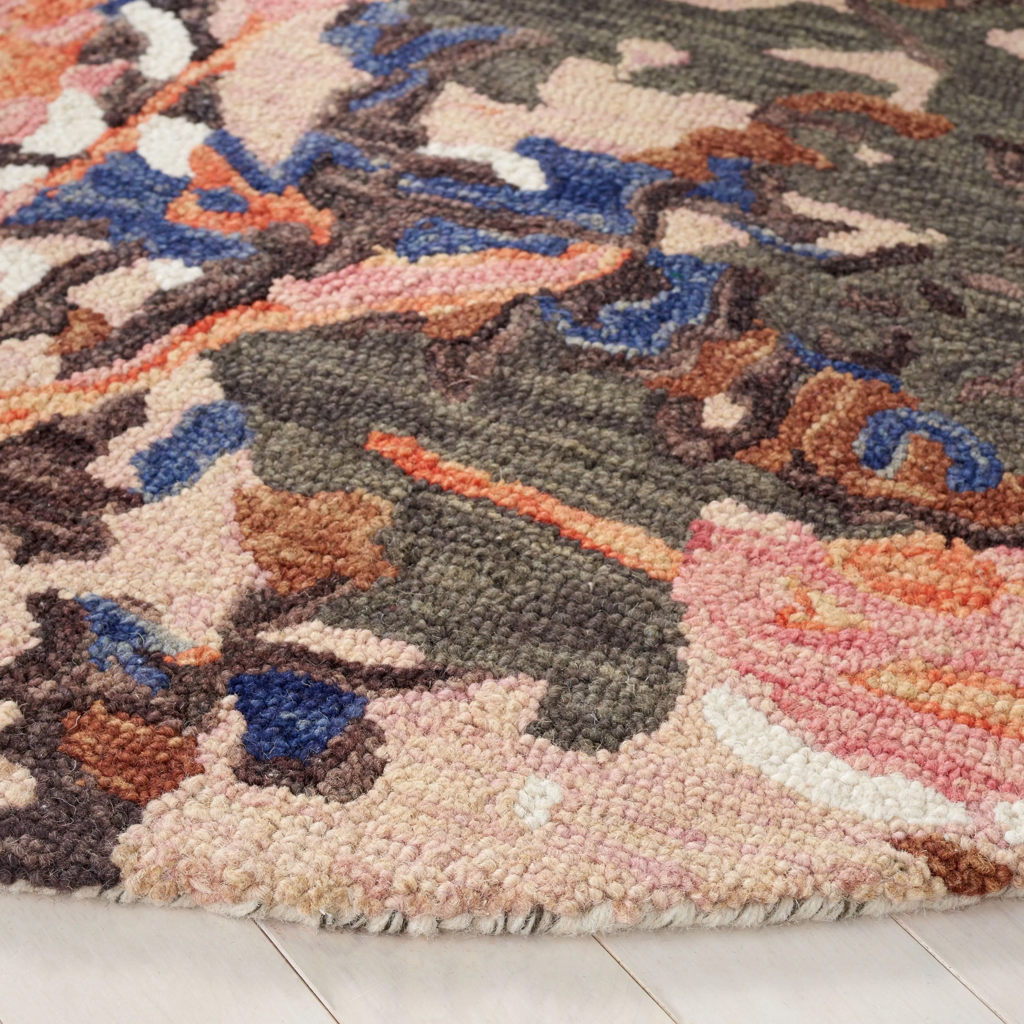 SAFAVIEH Handmade Blossom Florinela French Country Floral Wool Rug