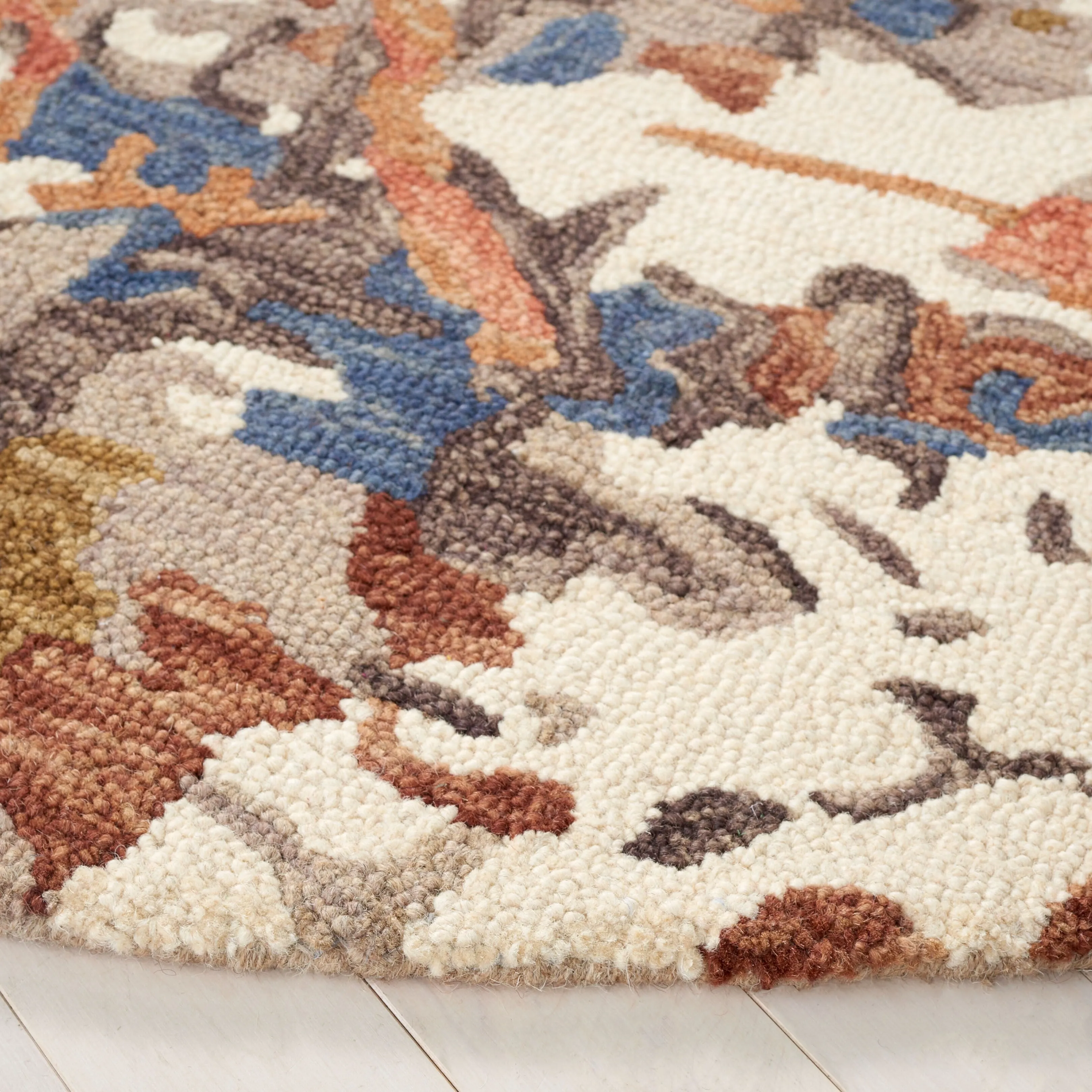 SAFAVIEH Handmade Blossom Florinela French Country Floral Wool Rug