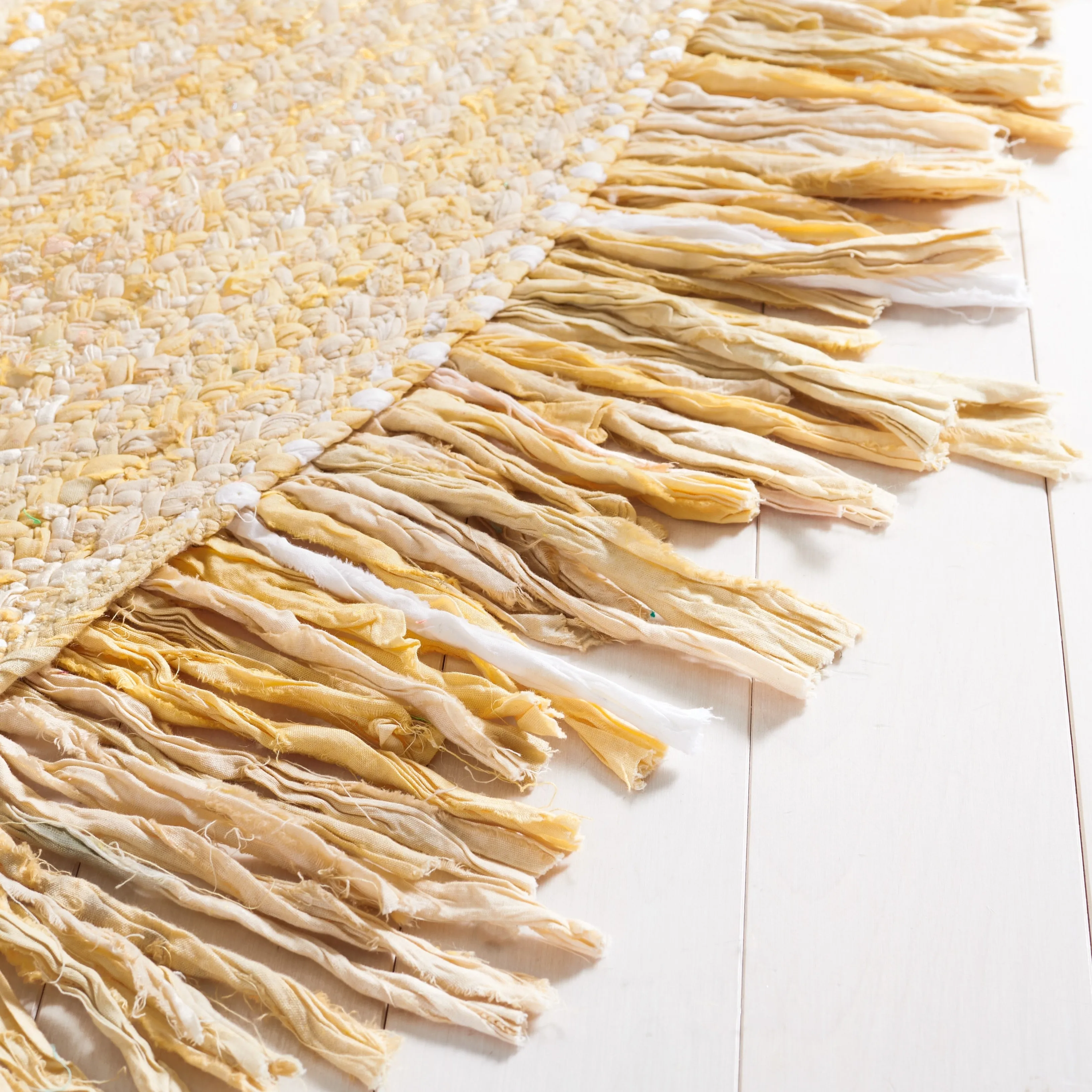 SAFAVIEH Handmade Braided Samya Country Cotton Rug with Fringe