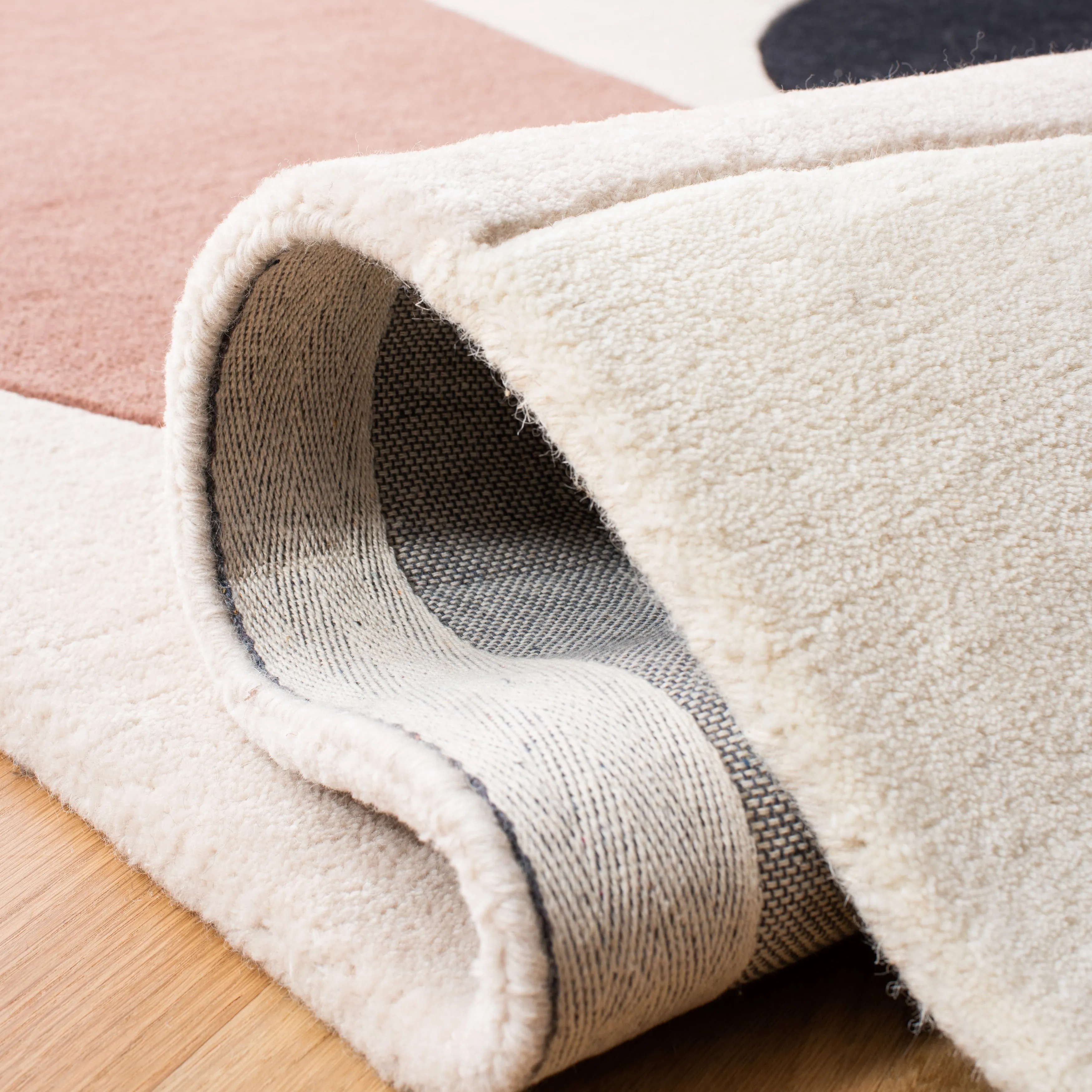 SAFAVIEH Handmade Fifth Avenue Engelberta Mid-Century Modern Wool Rug