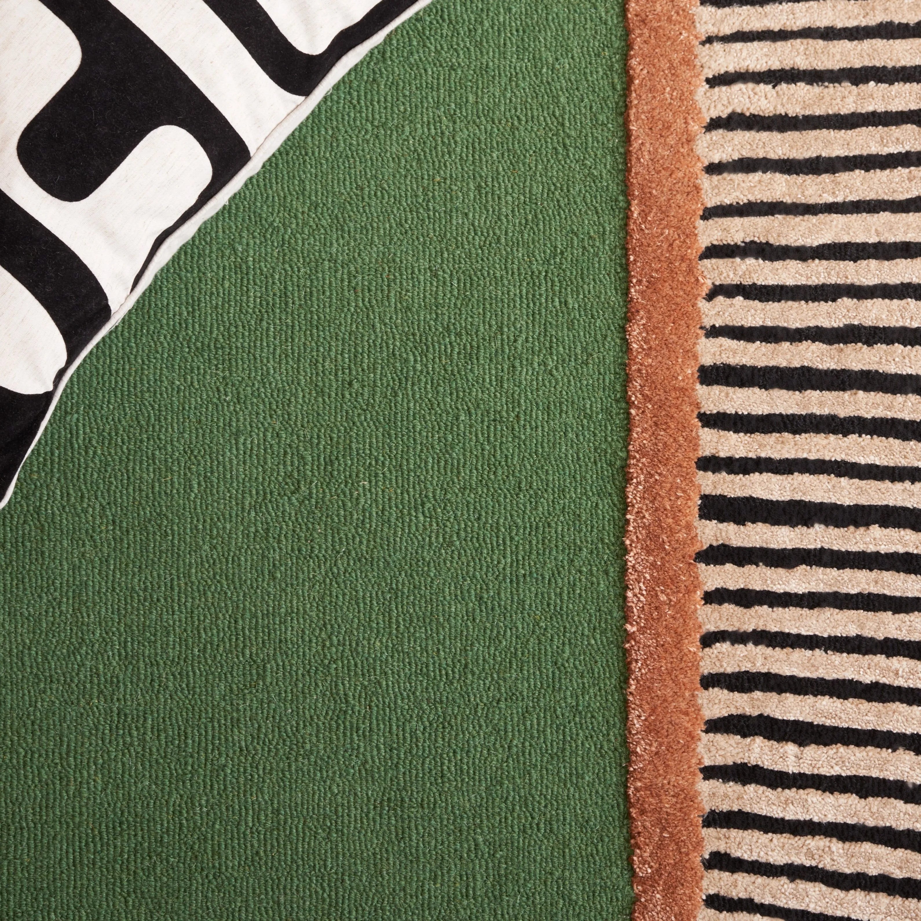 SAFAVIEH Handmade Fifth Avenue Zvjatka Mid-Century Modern Wool Rug