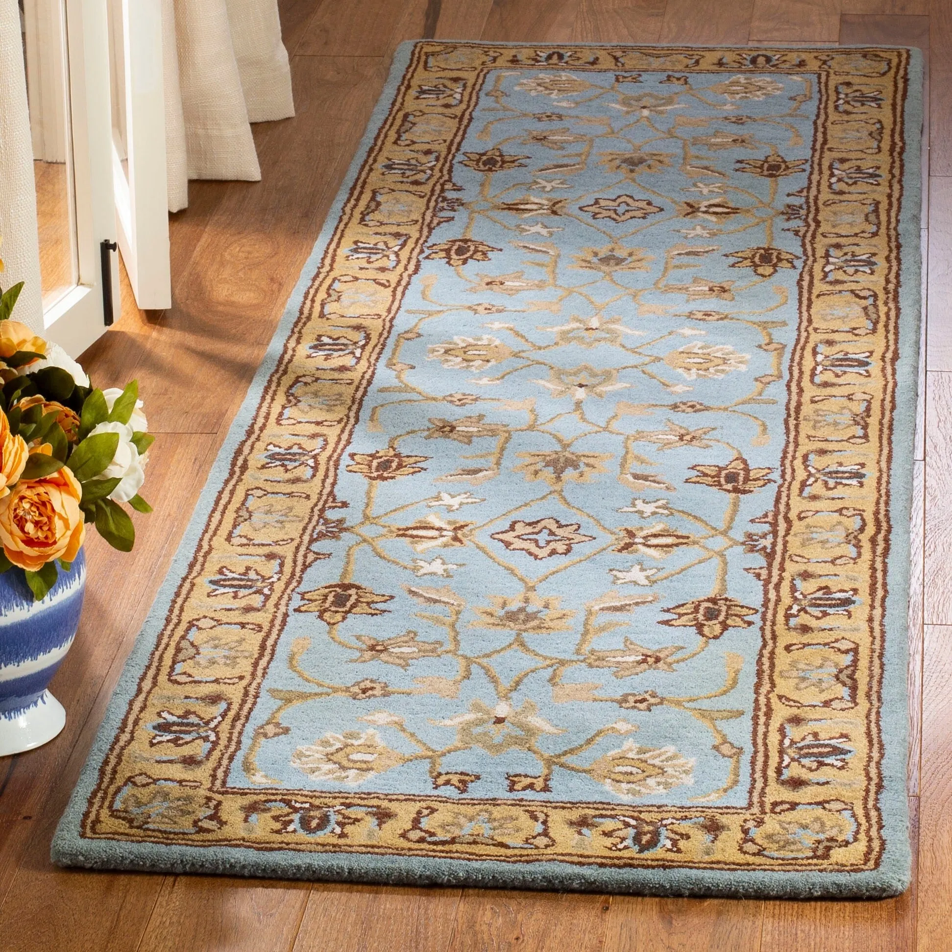 SAFAVIEH Handmade Heritage Arlete Traditional Oriental Wool Rug