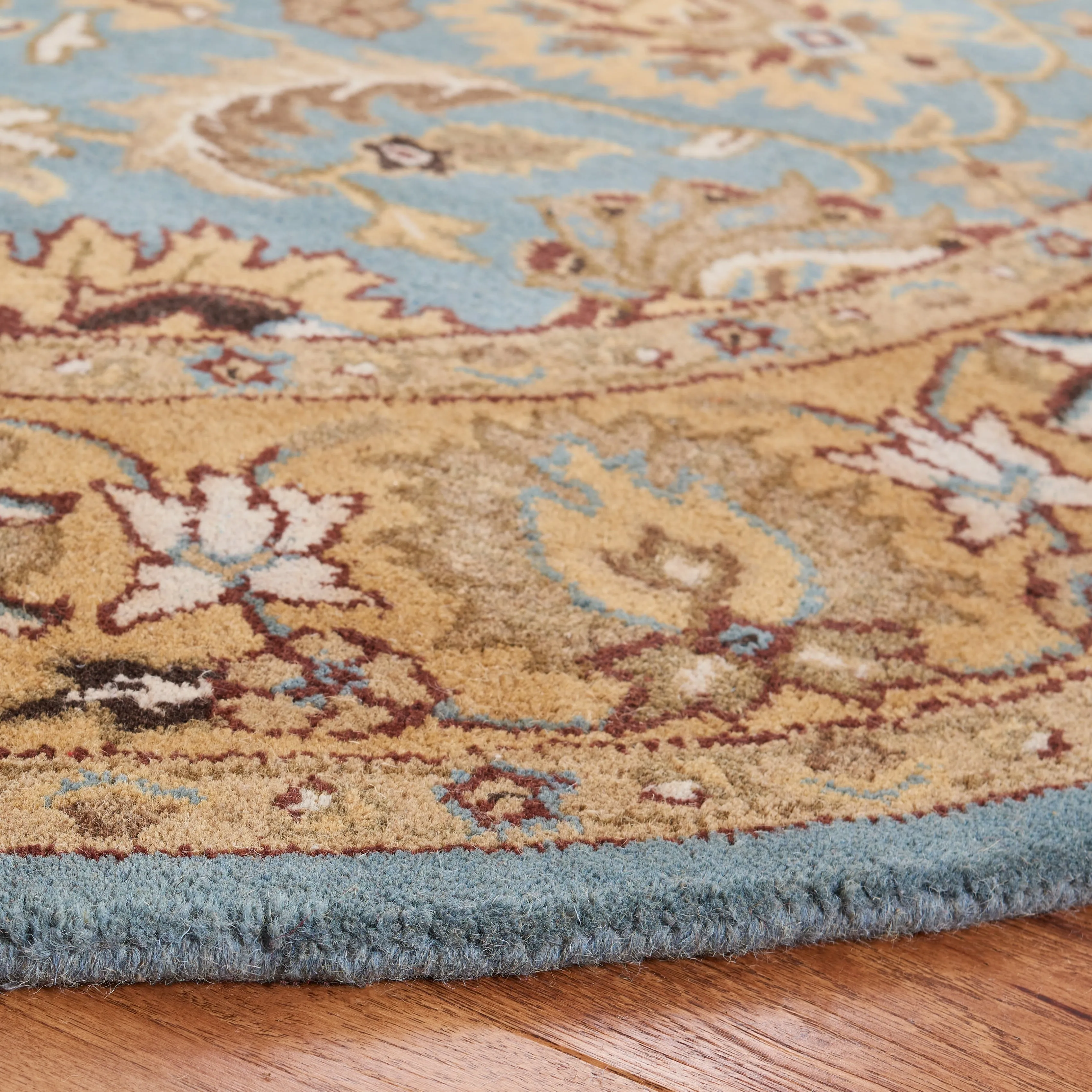 SAFAVIEH Handmade Heritage Arlete Traditional Oriental Wool Rug