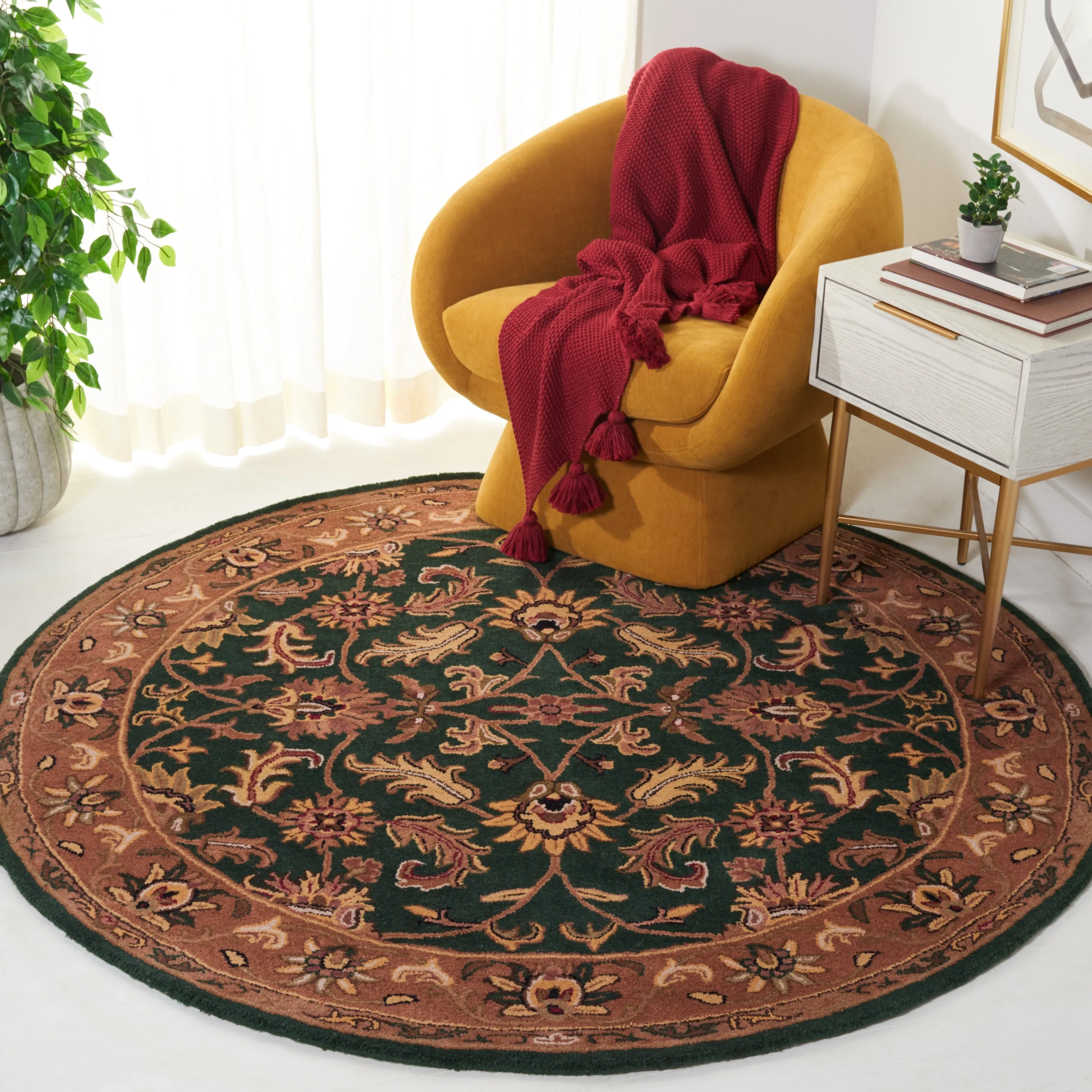 SAFAVIEH Handmade Heritage Lion Traditional Oriental Wool Rug
