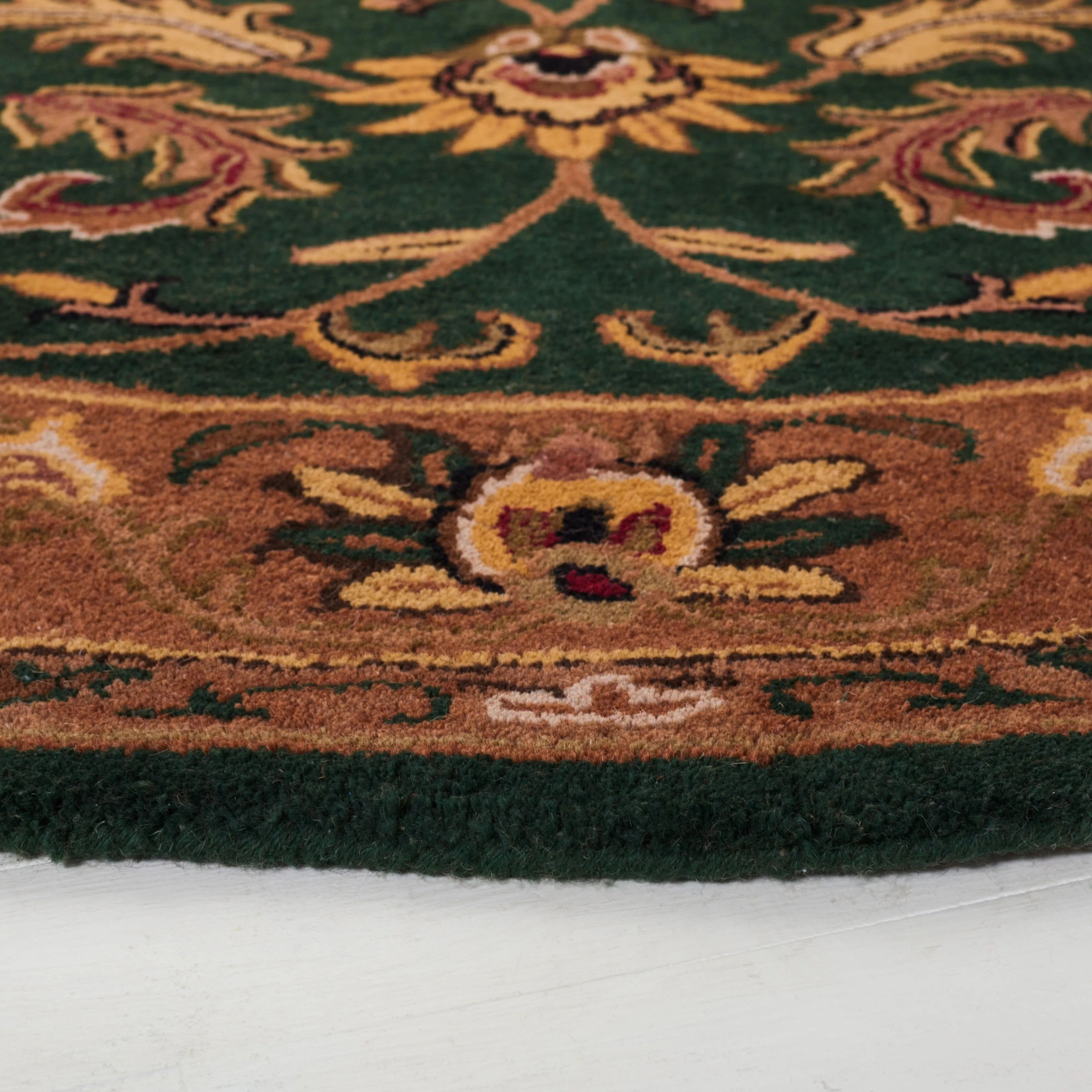 SAFAVIEH Handmade Heritage Lion Traditional Oriental Wool Rug