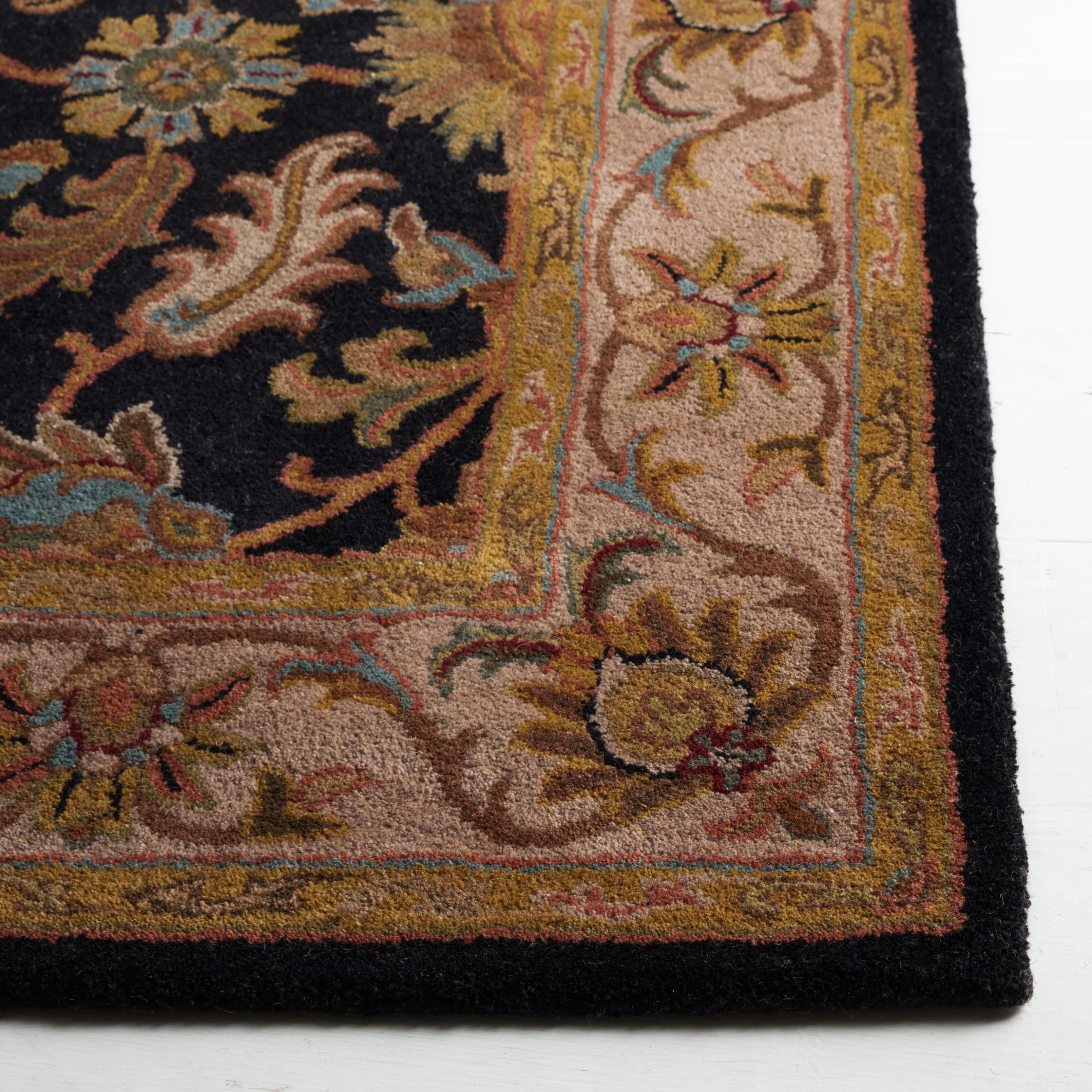 SAFAVIEH Handmade Heritage Lion Traditional Oriental Wool Rug