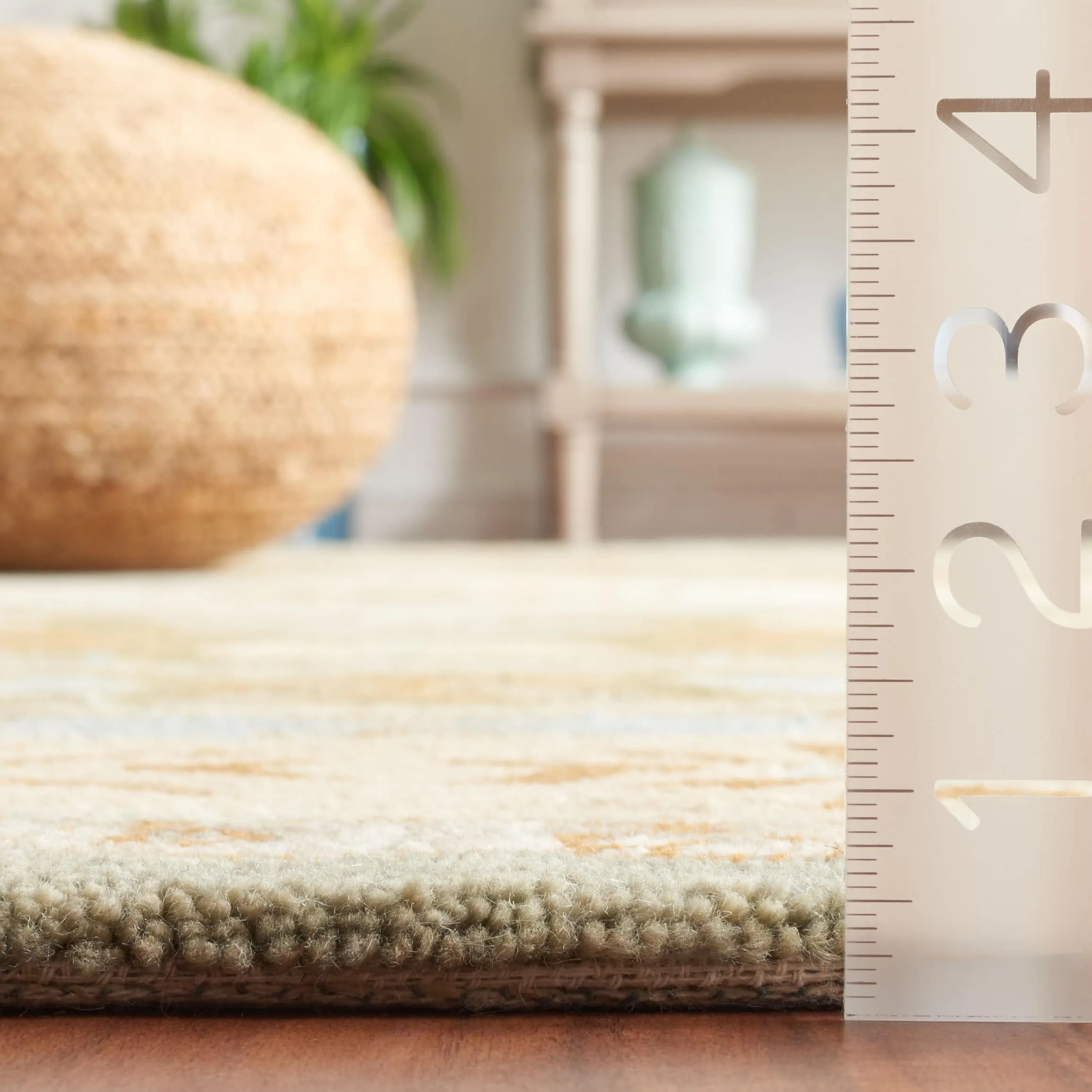 SAFAVIEH Handmade Heritage Stelia Traditional Wool Rug