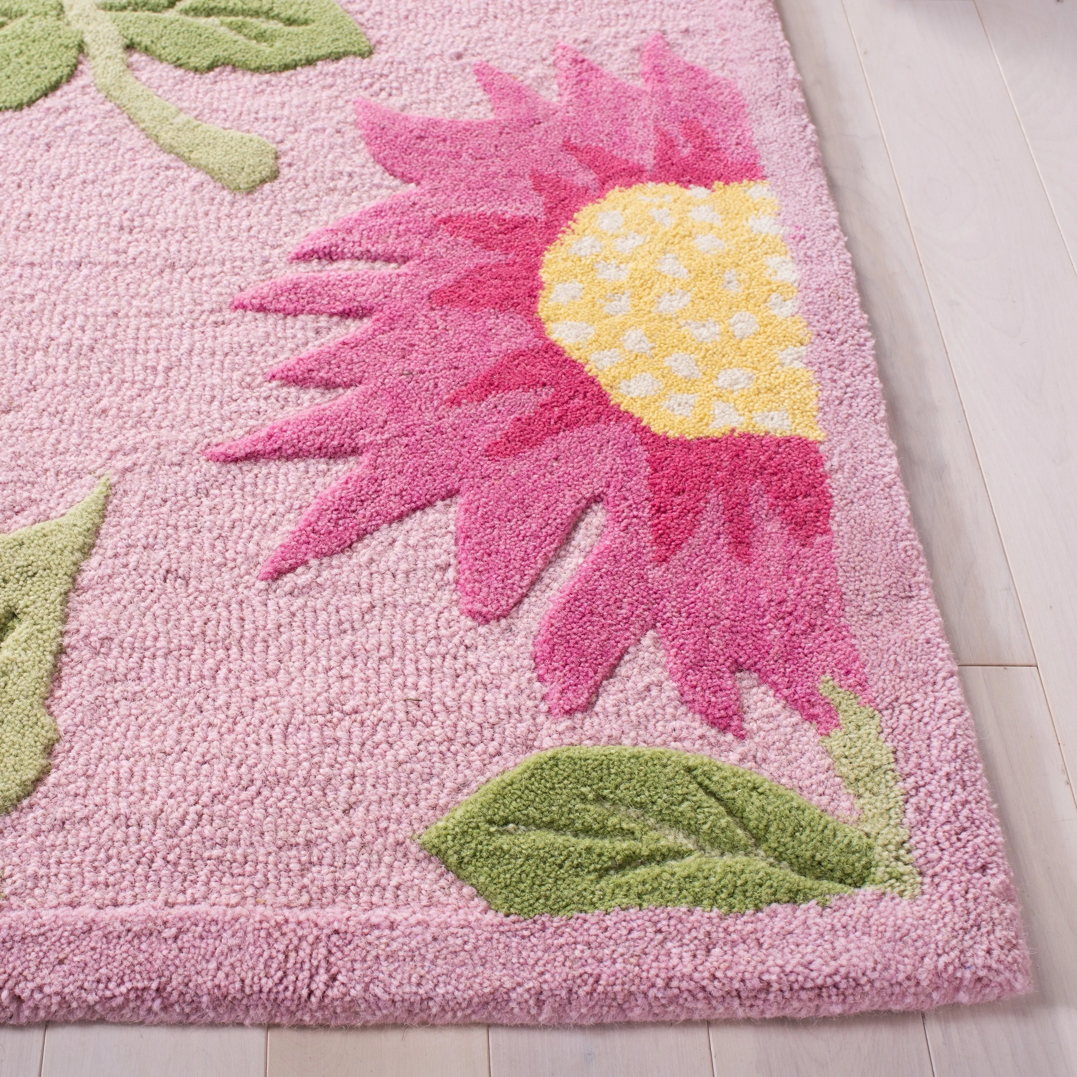 SAFAVIEH Handmade Kids Mikala Floral Wool Rug