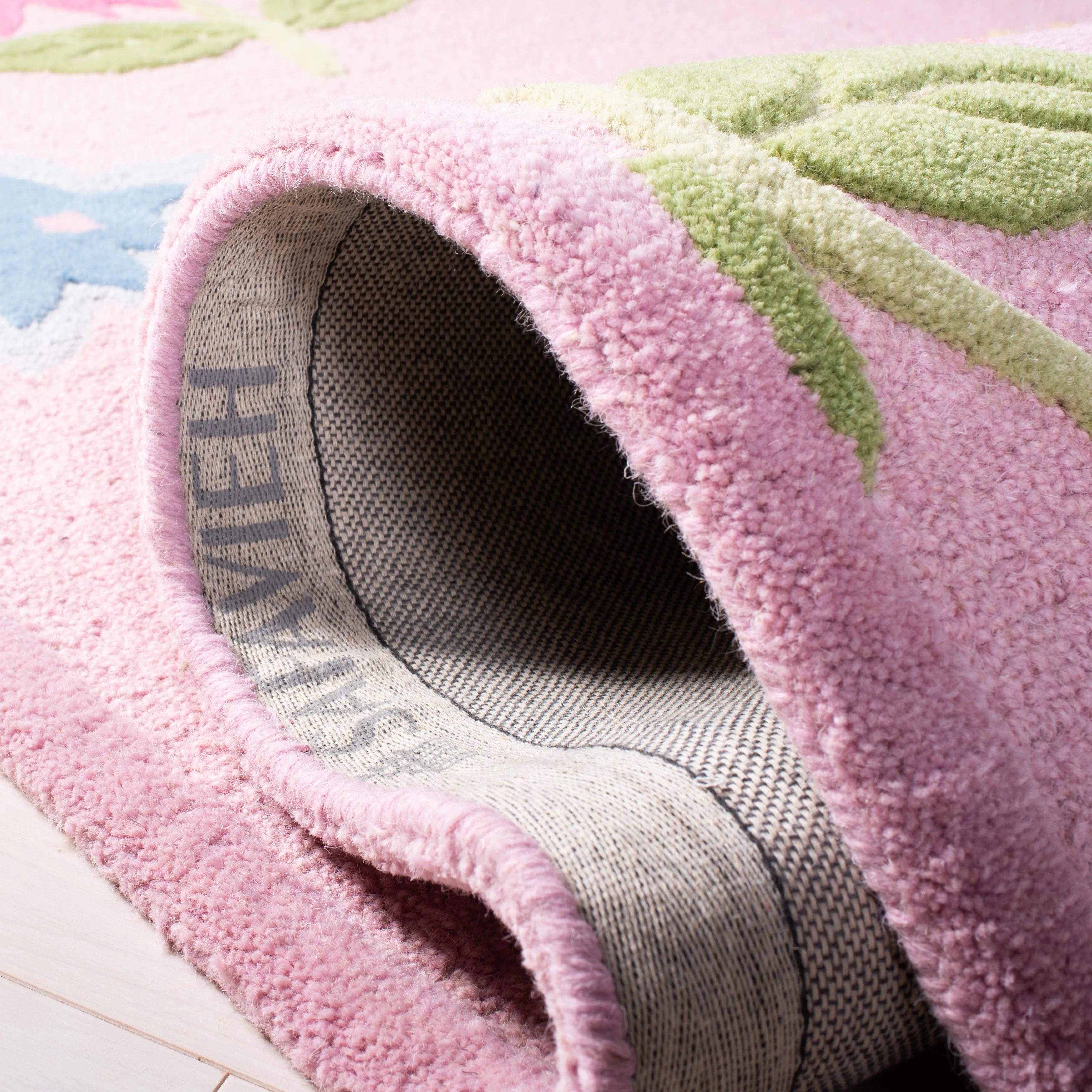 SAFAVIEH Handmade Kids Mikala Floral Wool Rug