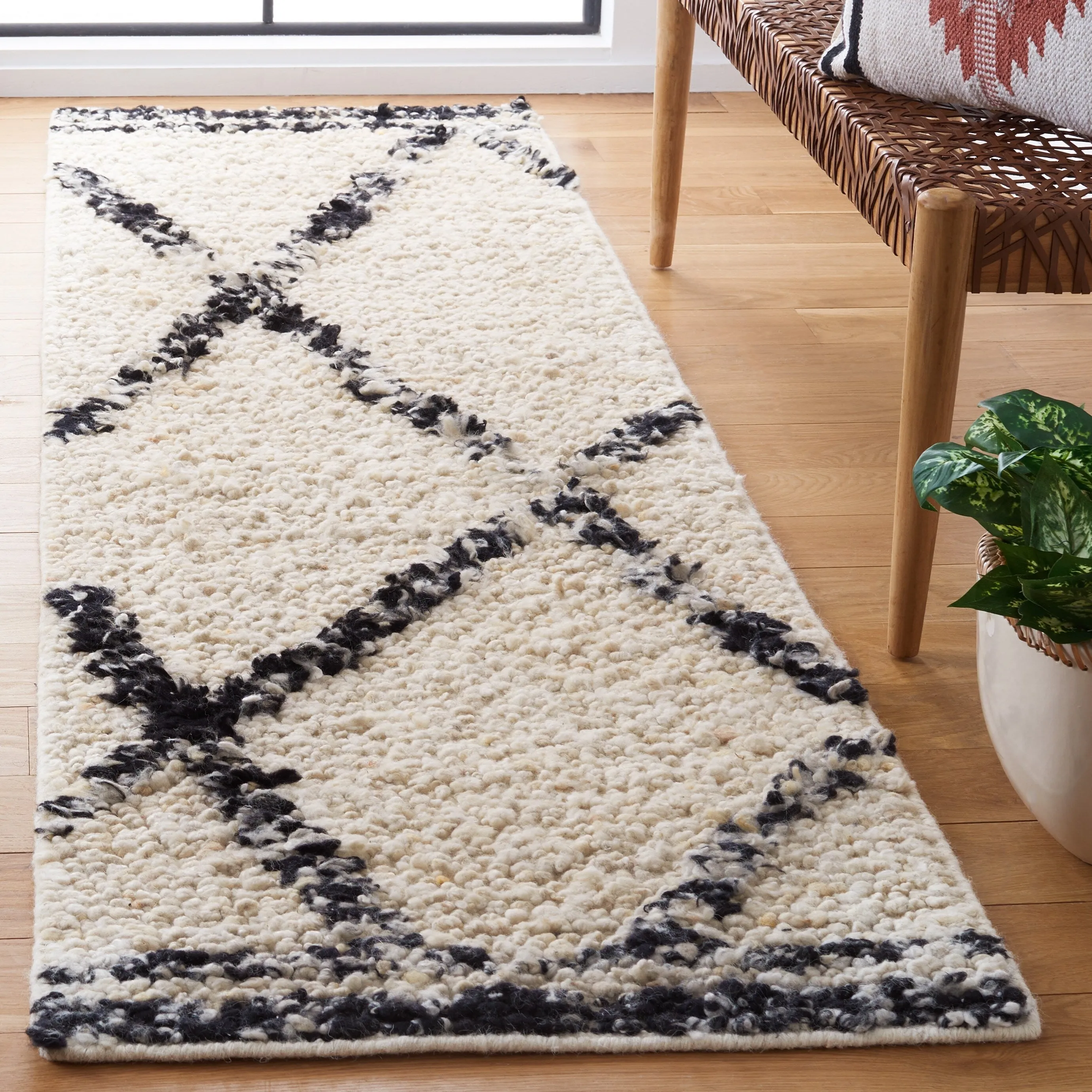 SAFAVIEH Handmade Manhattan Giang Wool Rug