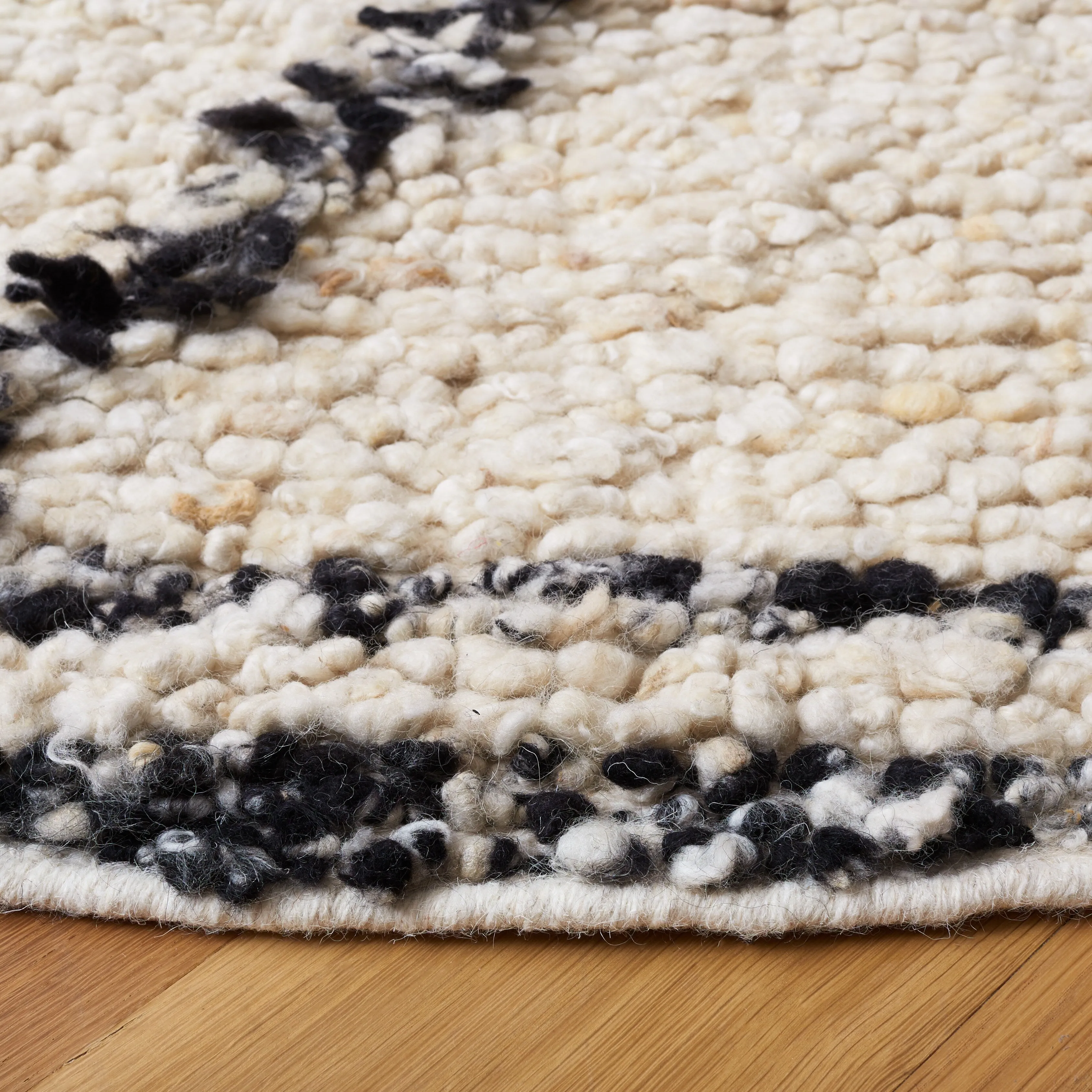SAFAVIEH Handmade Manhattan Giang Wool Rug