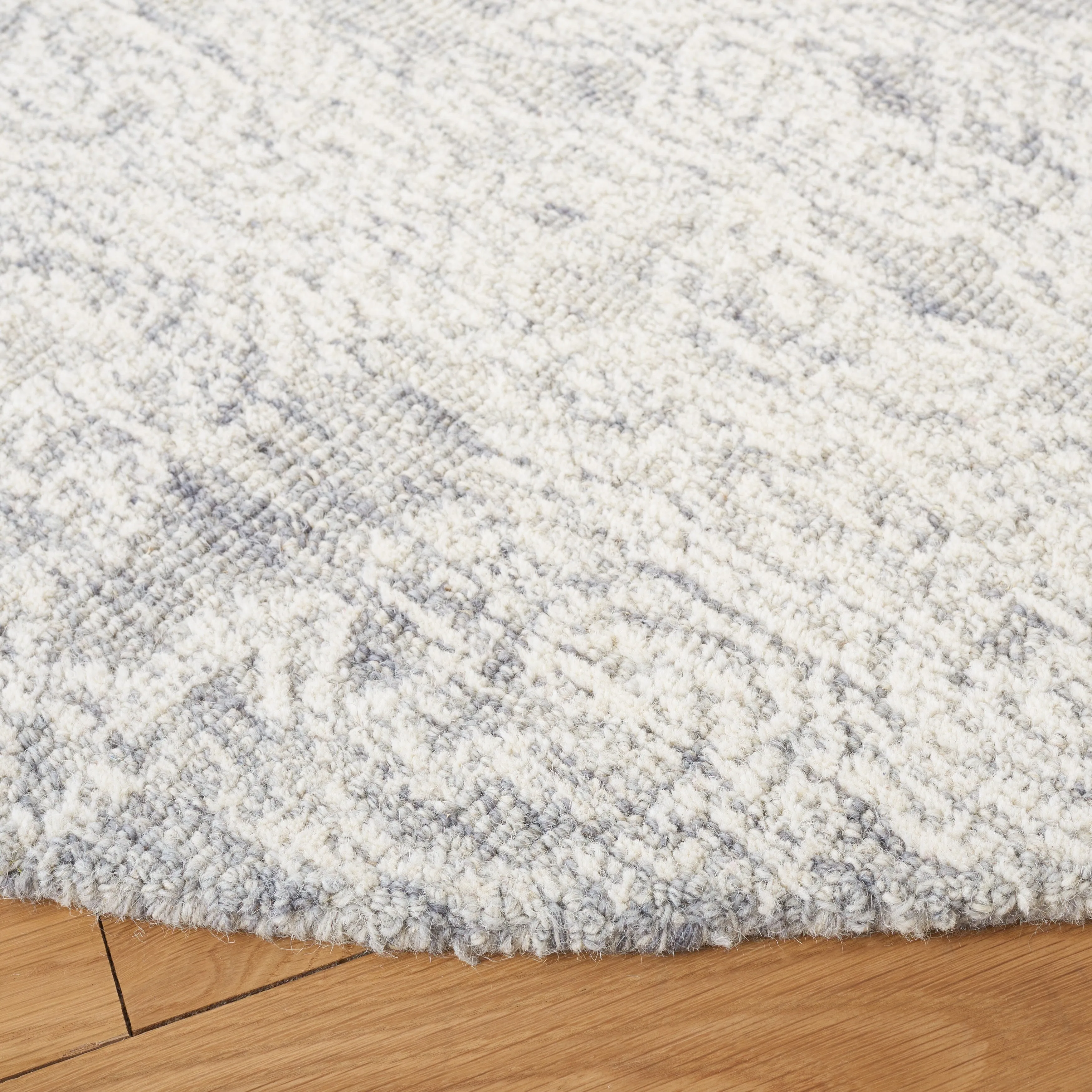 SAFAVIEH Handmade Metro Bhavani French Country Wool Rug