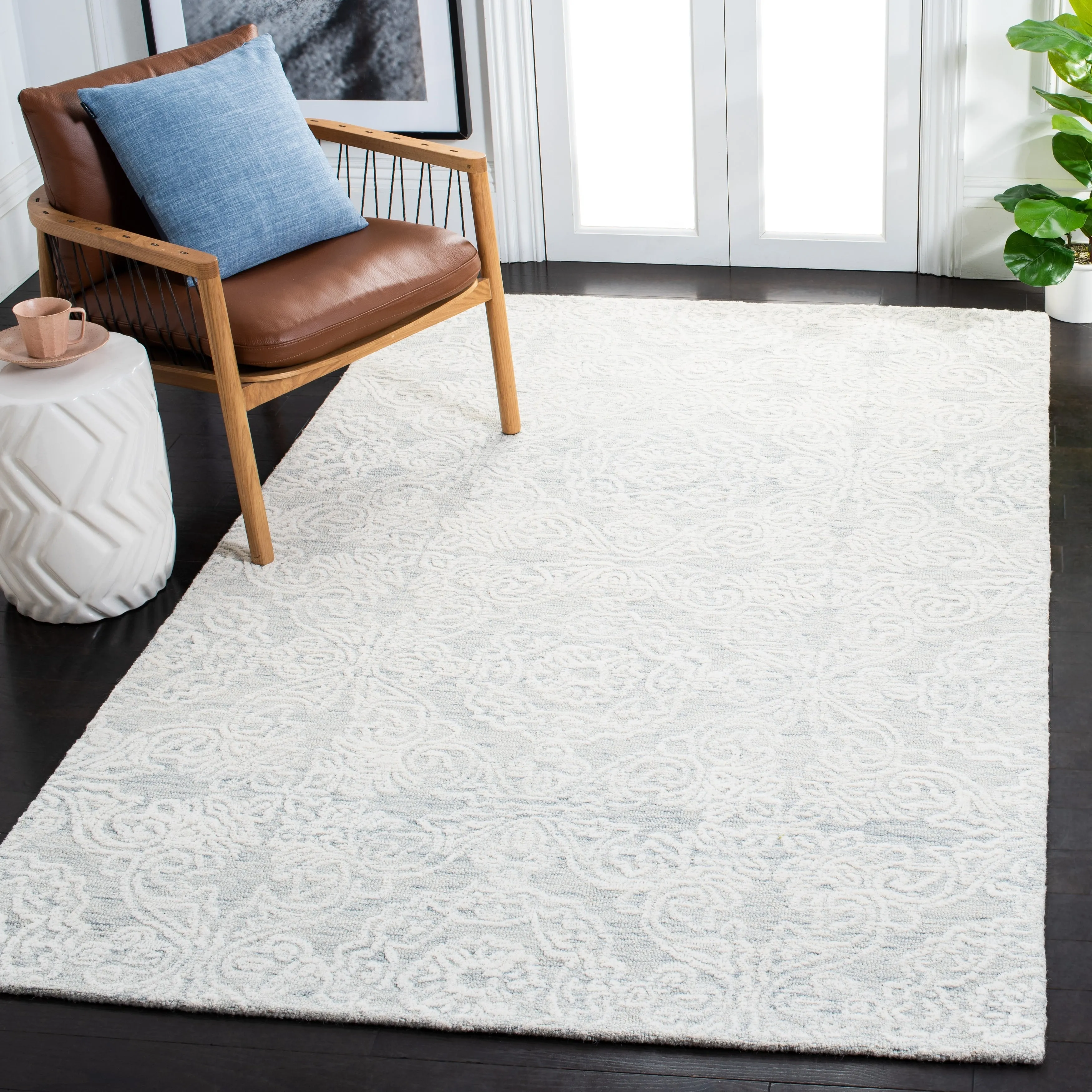 SAFAVIEH Handmade Metro Bhavani French Country Wool Rug