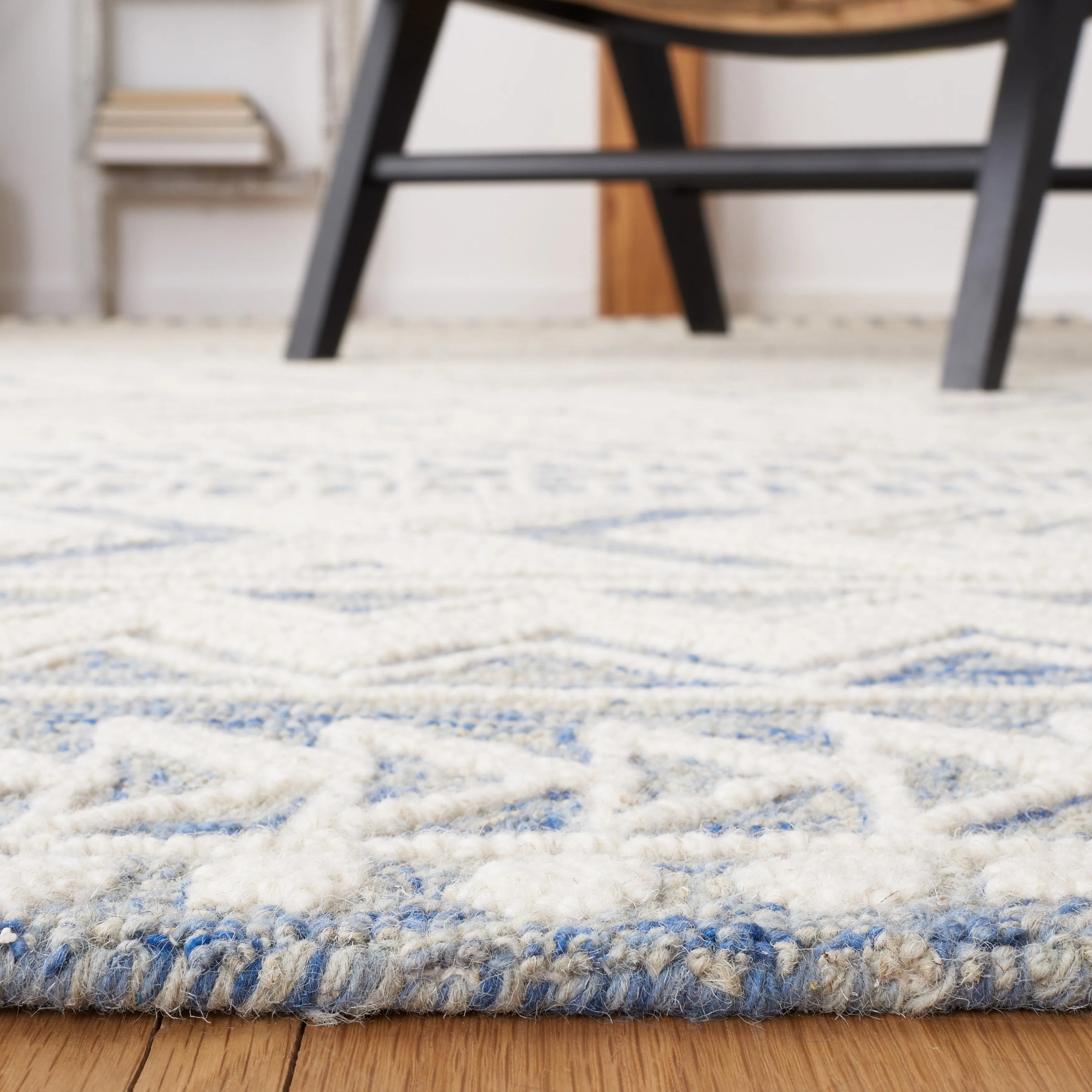 SAFAVIEH Handmade Metro Mirushe Boho Moroccan Wool Rug