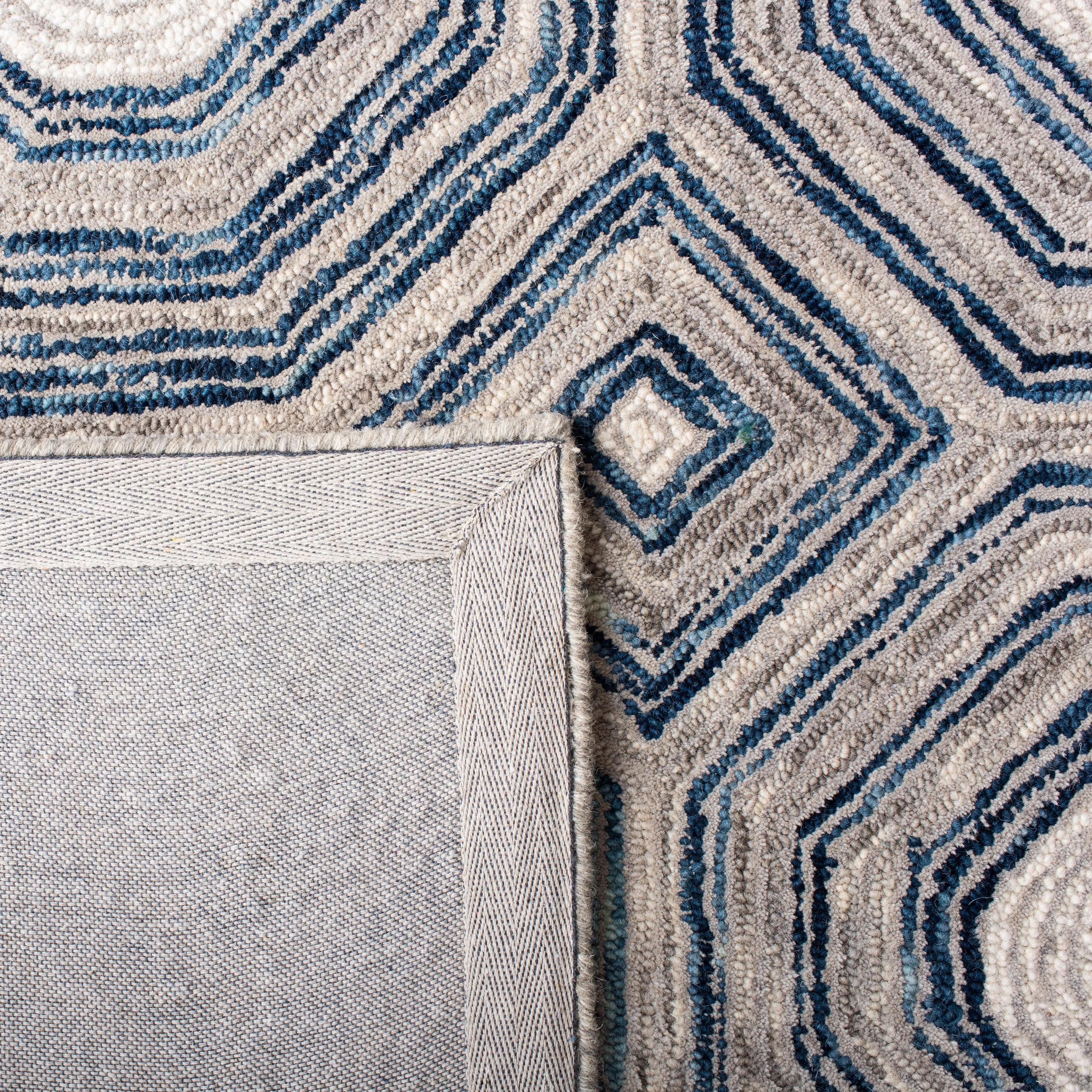SAFAVIEH Handmade Micro-Loop Lindhilde Modern Wool Rug