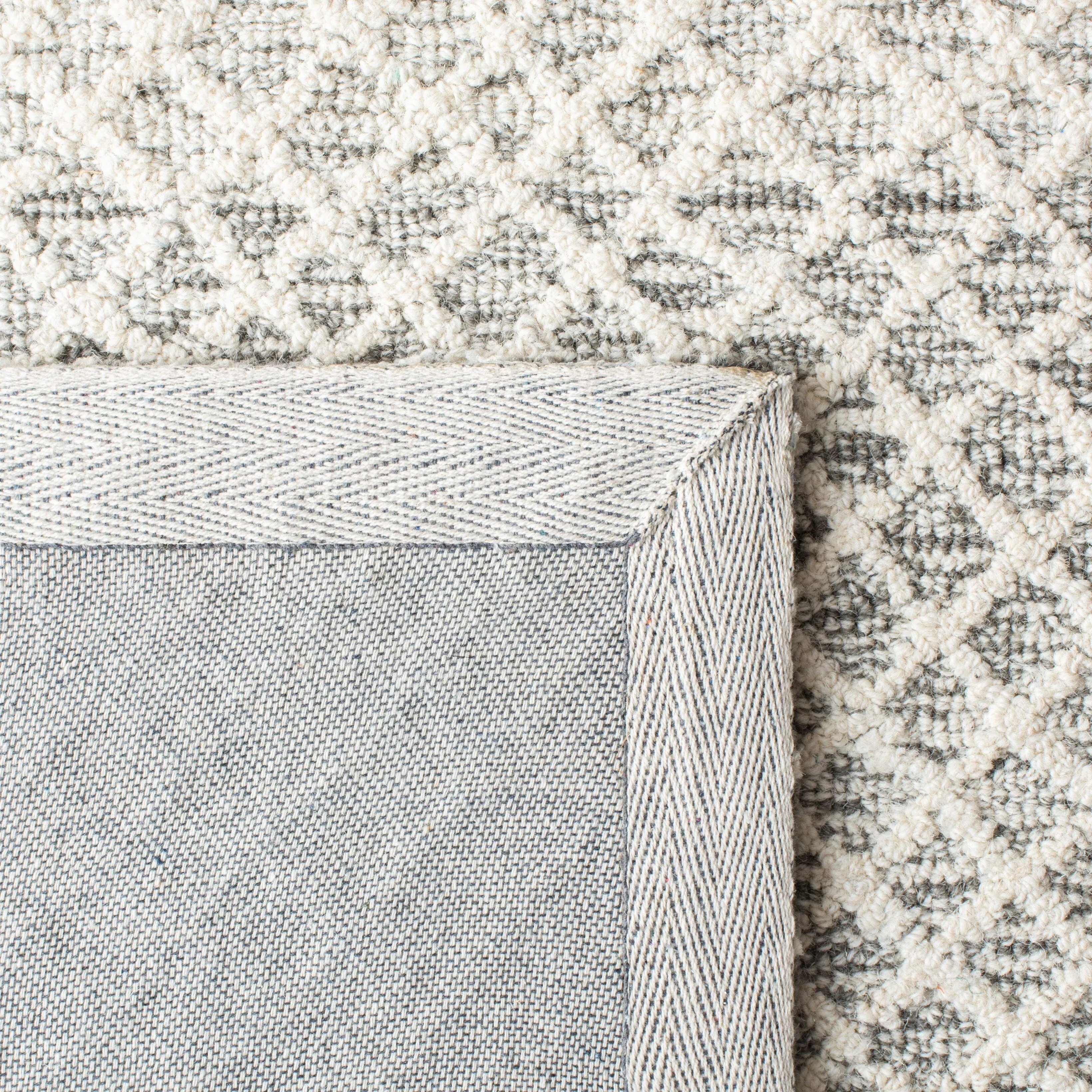 SAFAVIEH Handmade Micro-Loop Louwra Wool Rug