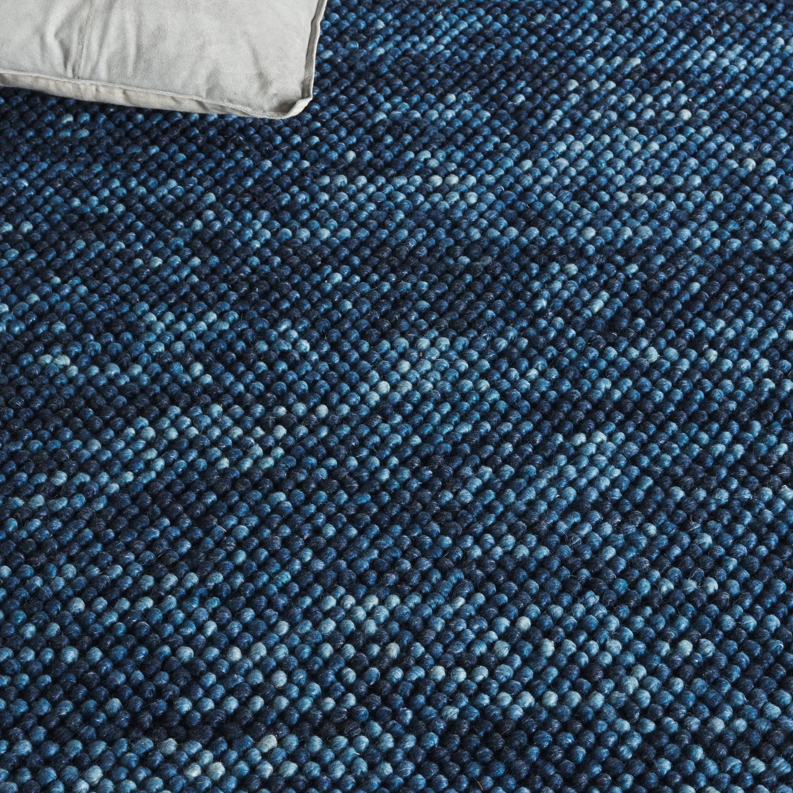 SAFAVIEH Handmade Natura Maayan New Zealand Wool Rug