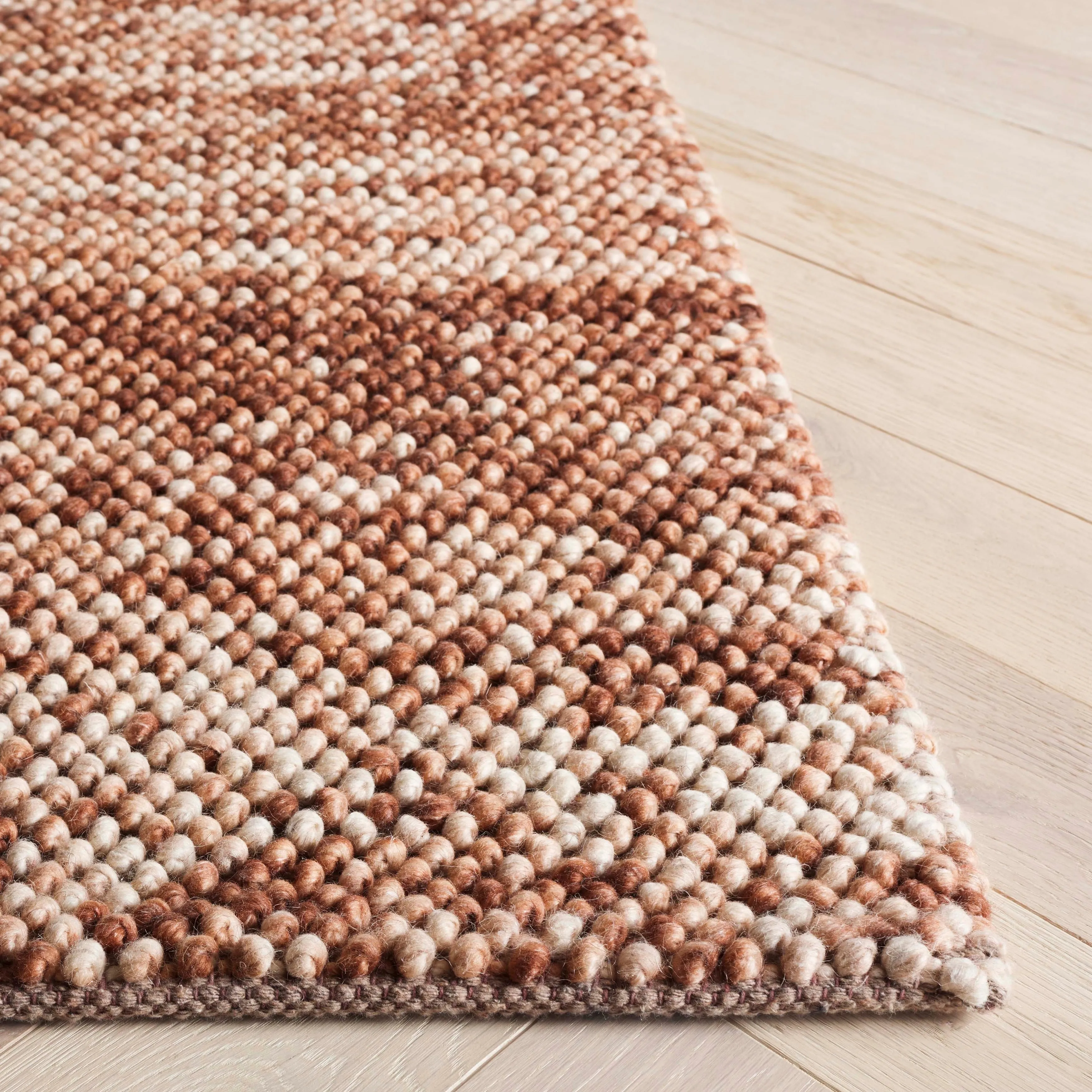 SAFAVIEH Handmade Natura Maayan New Zealand Wool Rug