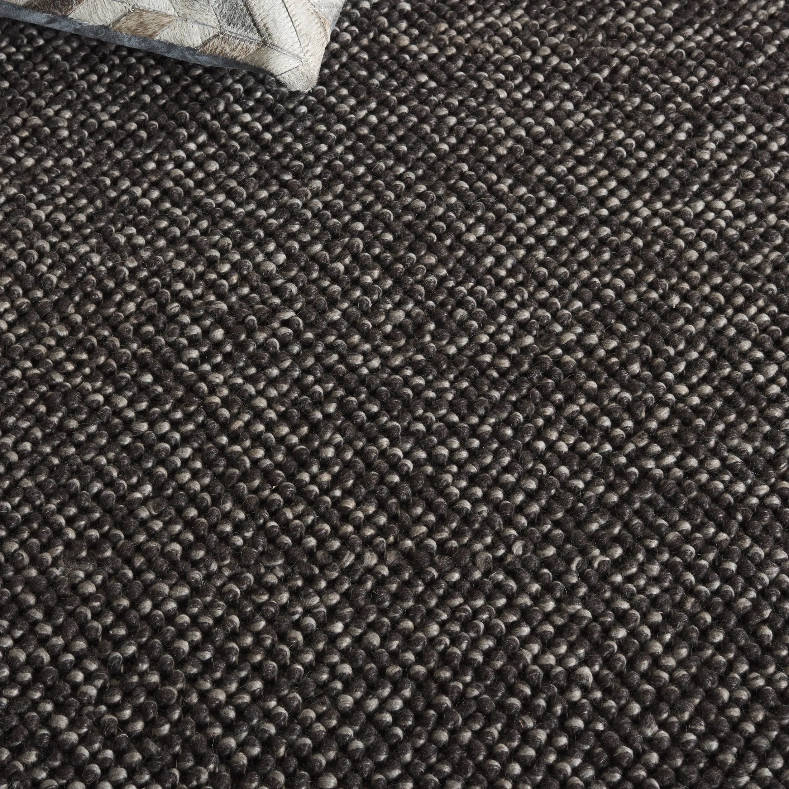 SAFAVIEH Handmade Natura Maayan New Zealand Wool Rug