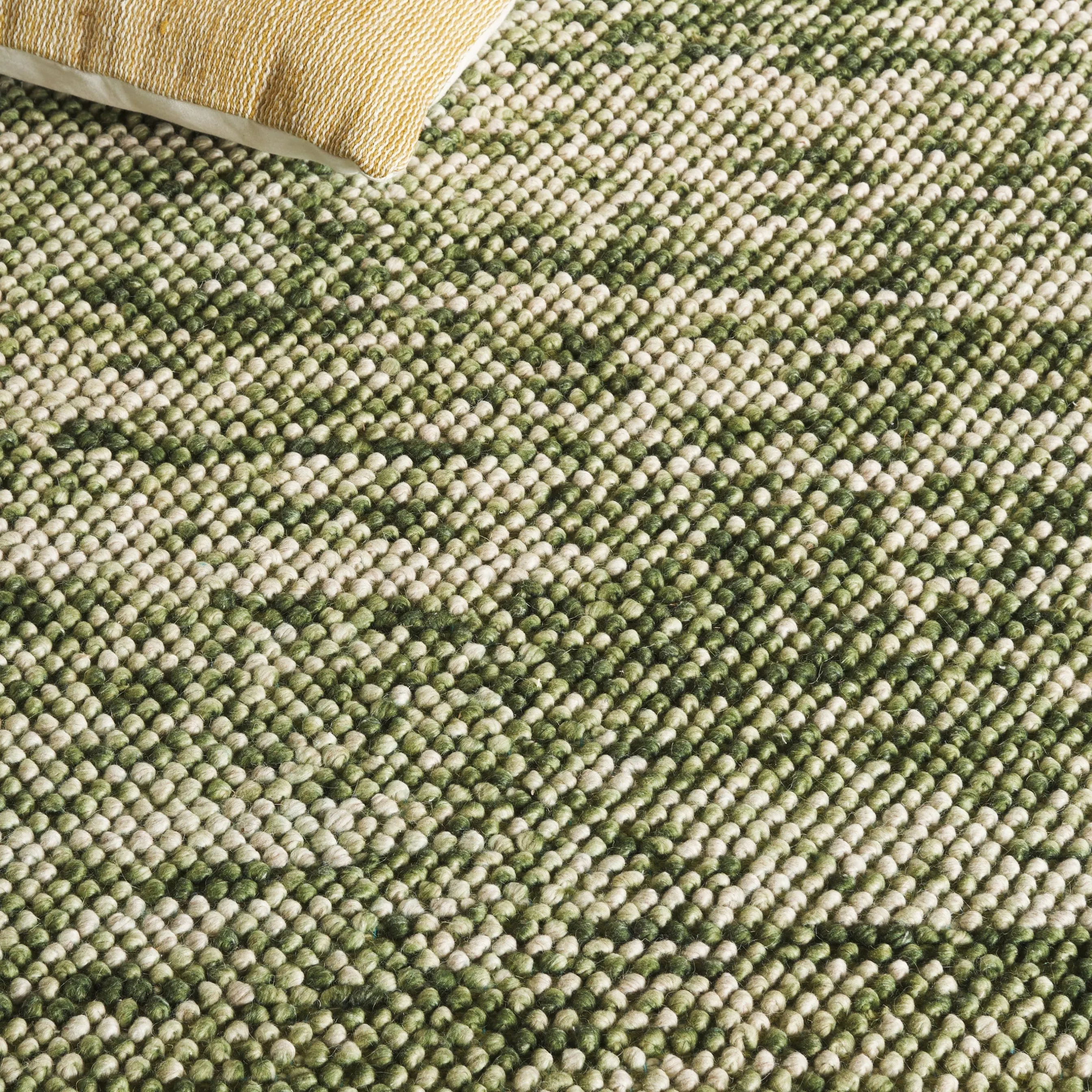 SAFAVIEH Handmade Natura Maayan New Zealand Wool Rug