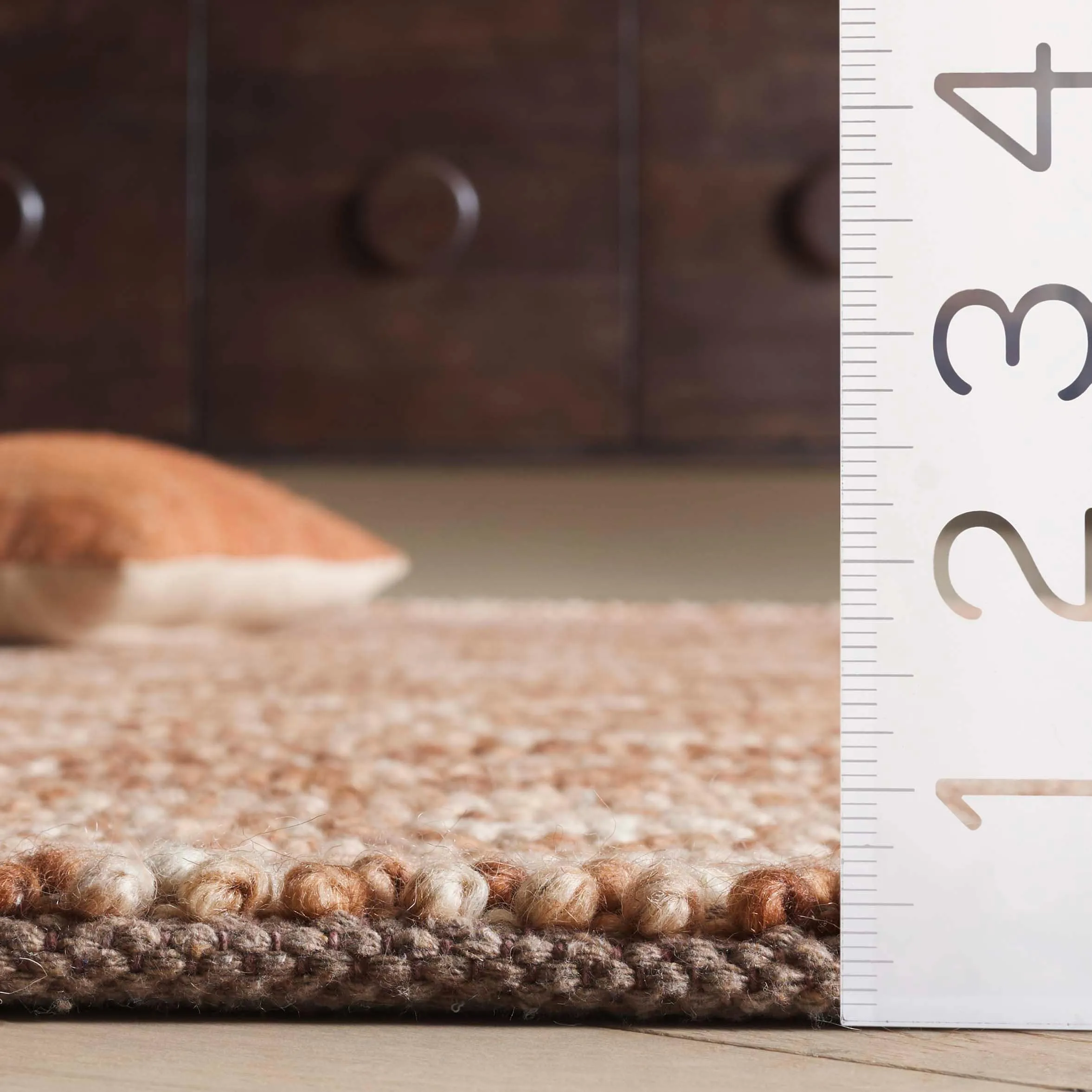 SAFAVIEH Handmade Natura Maayan New Zealand Wool Rug